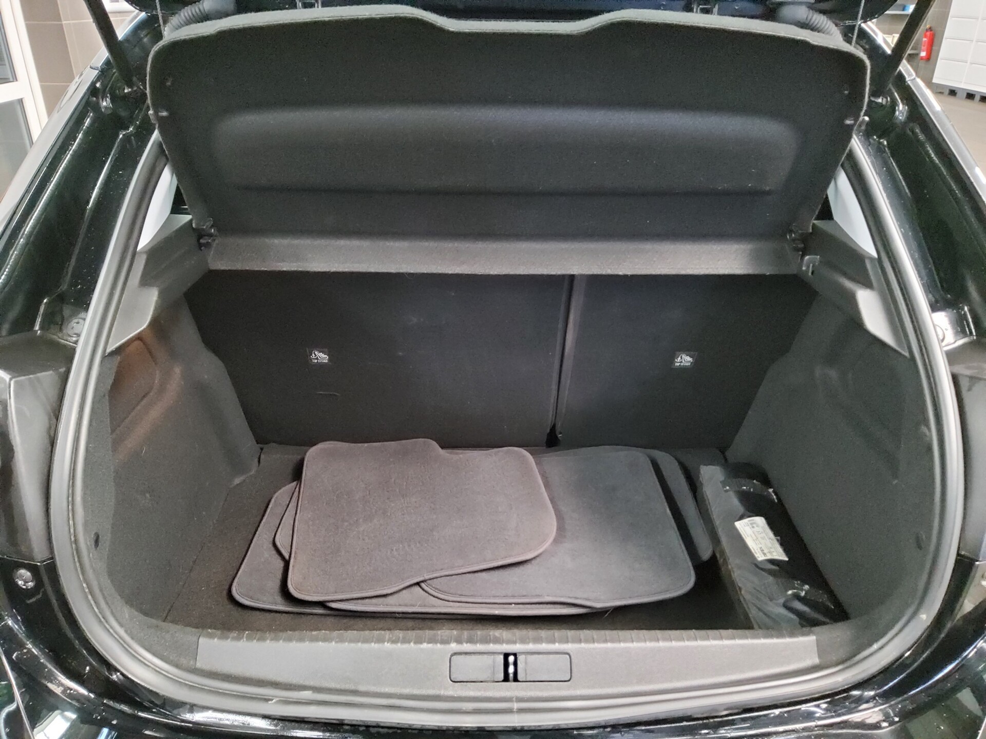 Opel Corsa 1.2 Elegance T-Leder LED PDC Shz Tempomat 12