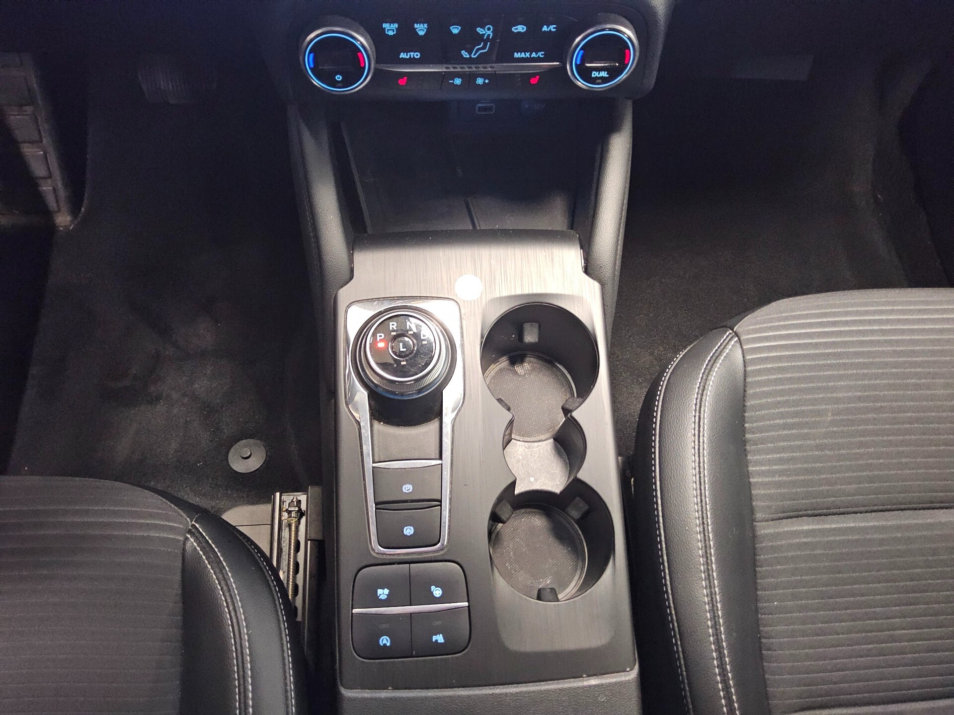 Ford Kuga 2.0 EB Titanium X Navi LED vc B&O RfK ACC 6