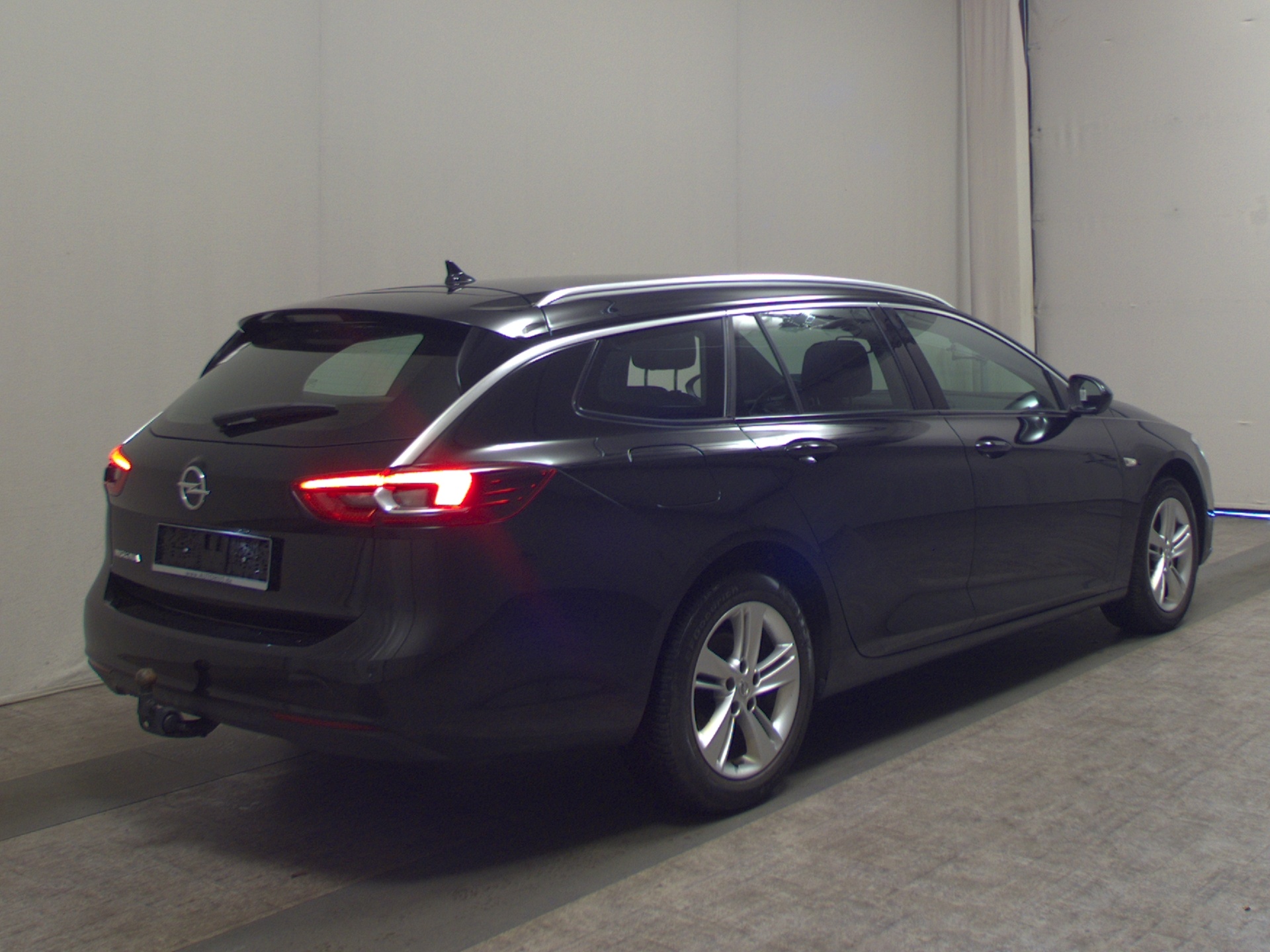 Opel Insignia ST 1.5 D Business Ed. Navi LED AHK PDC 4