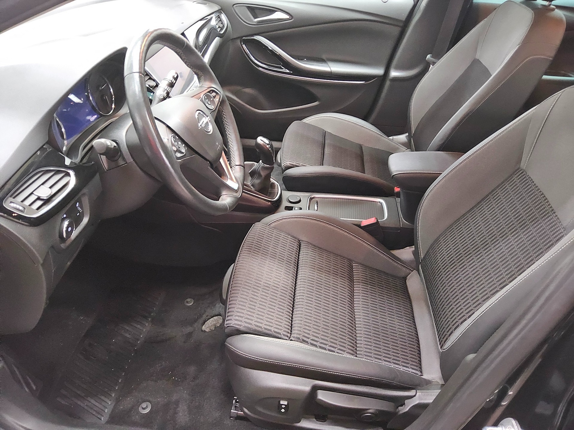 Opel Astra ST 1.5 D Business Elegance Navi LED RfK 8