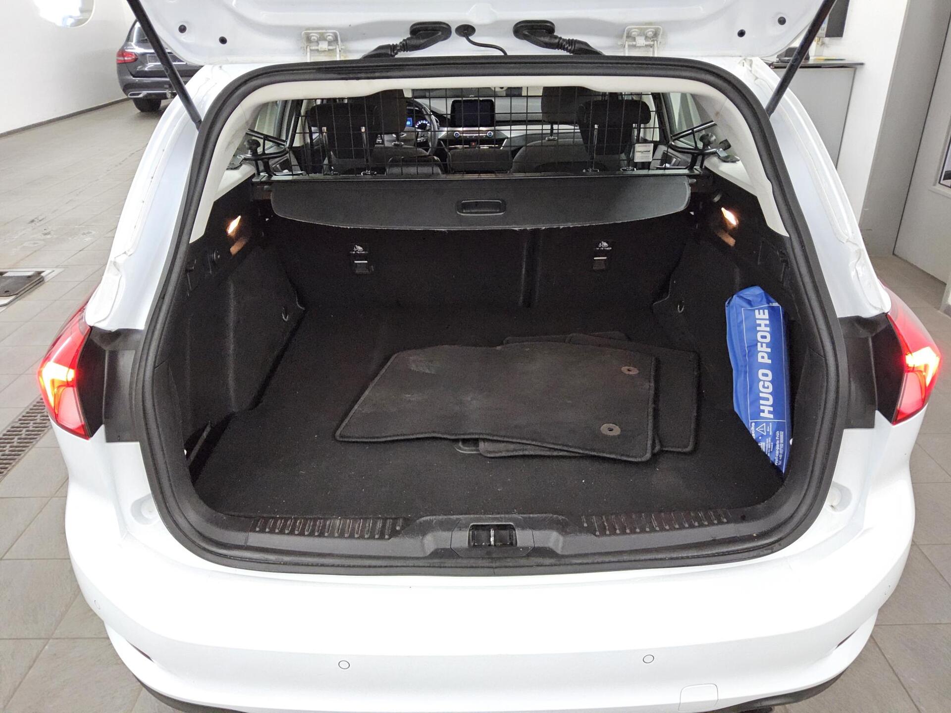 Ford Focus Turnier 1.5 EB Titanium Navi LED Shz PDC 11