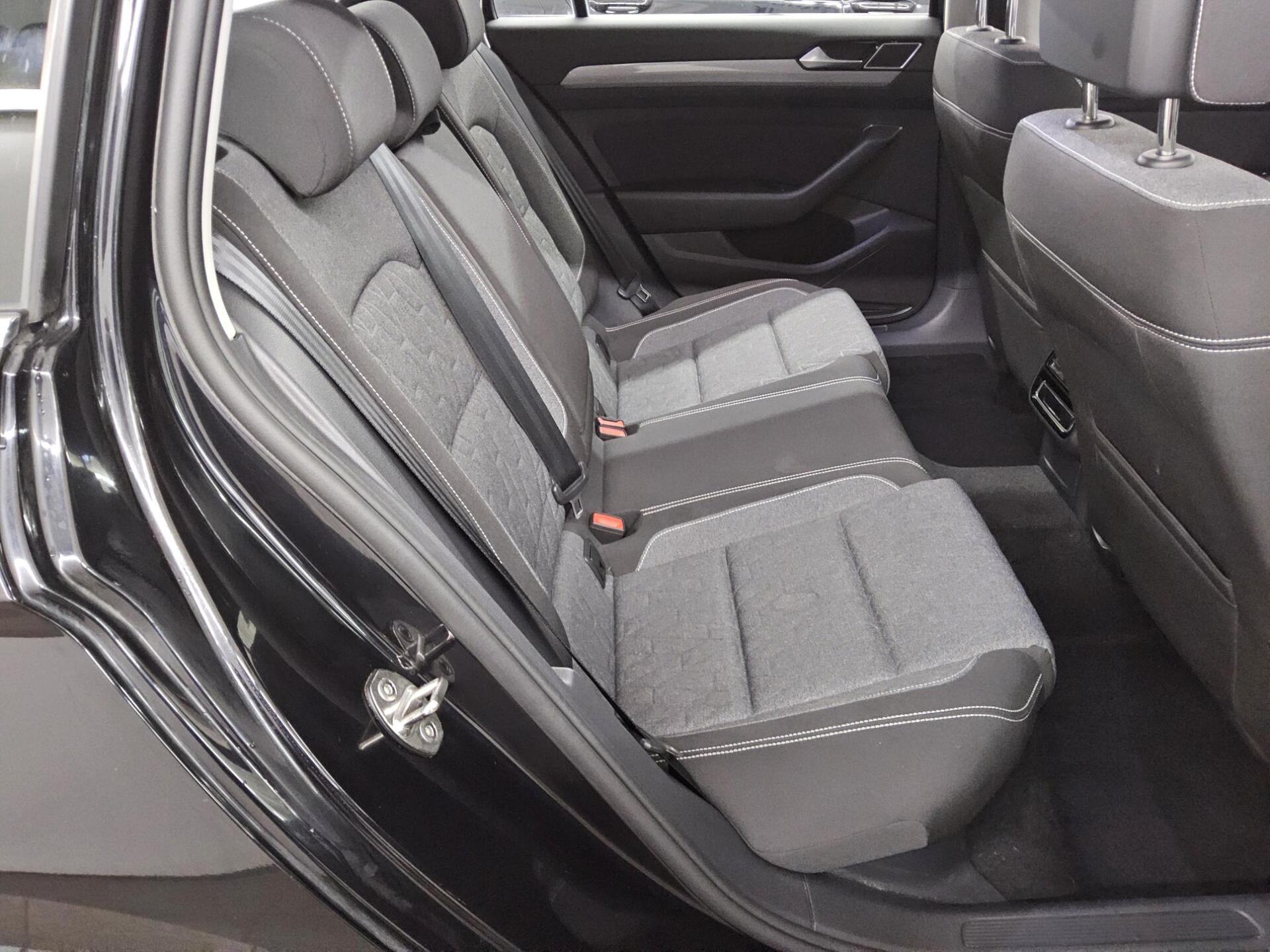 Volkswagen Passat Var. GTE 1.4 TSI Navi LED Shz el.Heck 13