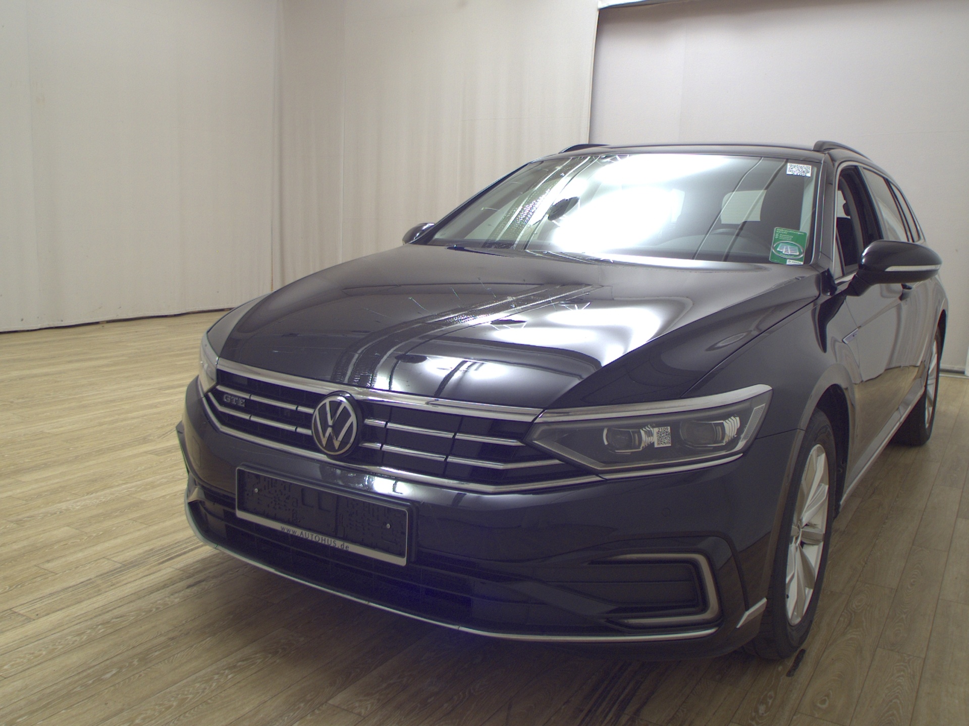 Volkswagen Passat Var. GTE 1.4 TSI Navi LED Shz el.Heck 2
