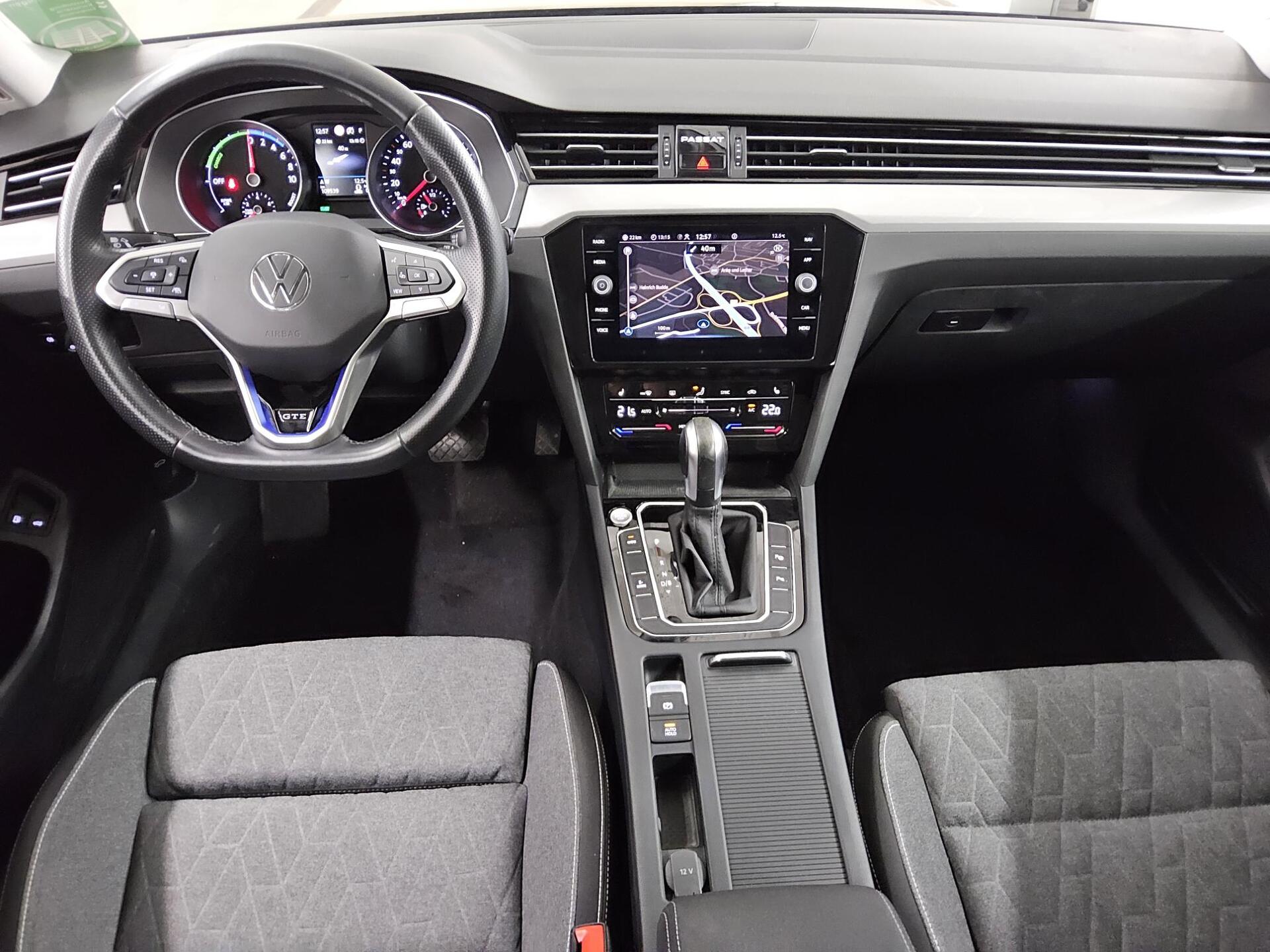 Volkswagen Passat Var. GTE 1.4 TSI Navi LED Shz el.Heck 5