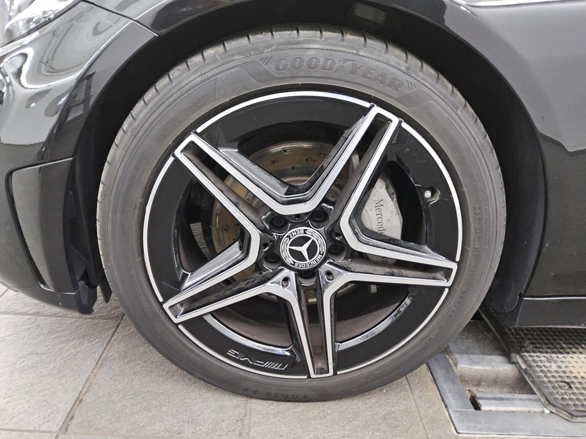 Mercedes-Benz C 220 T d AMG-Line Night Navi LED Leder HuD Pano 10