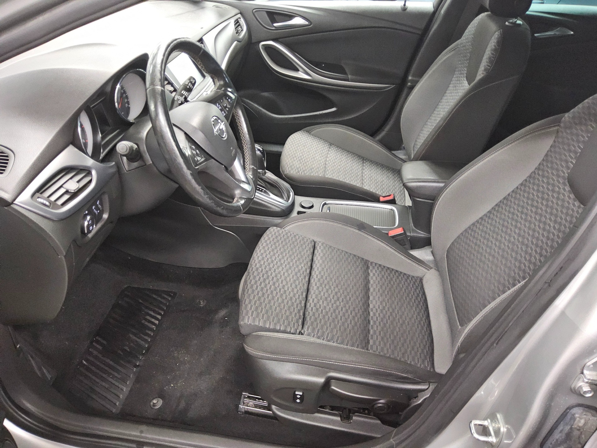 Opel Astra ST 1.5 D Edition Navi LED Shz AHK PDC 8