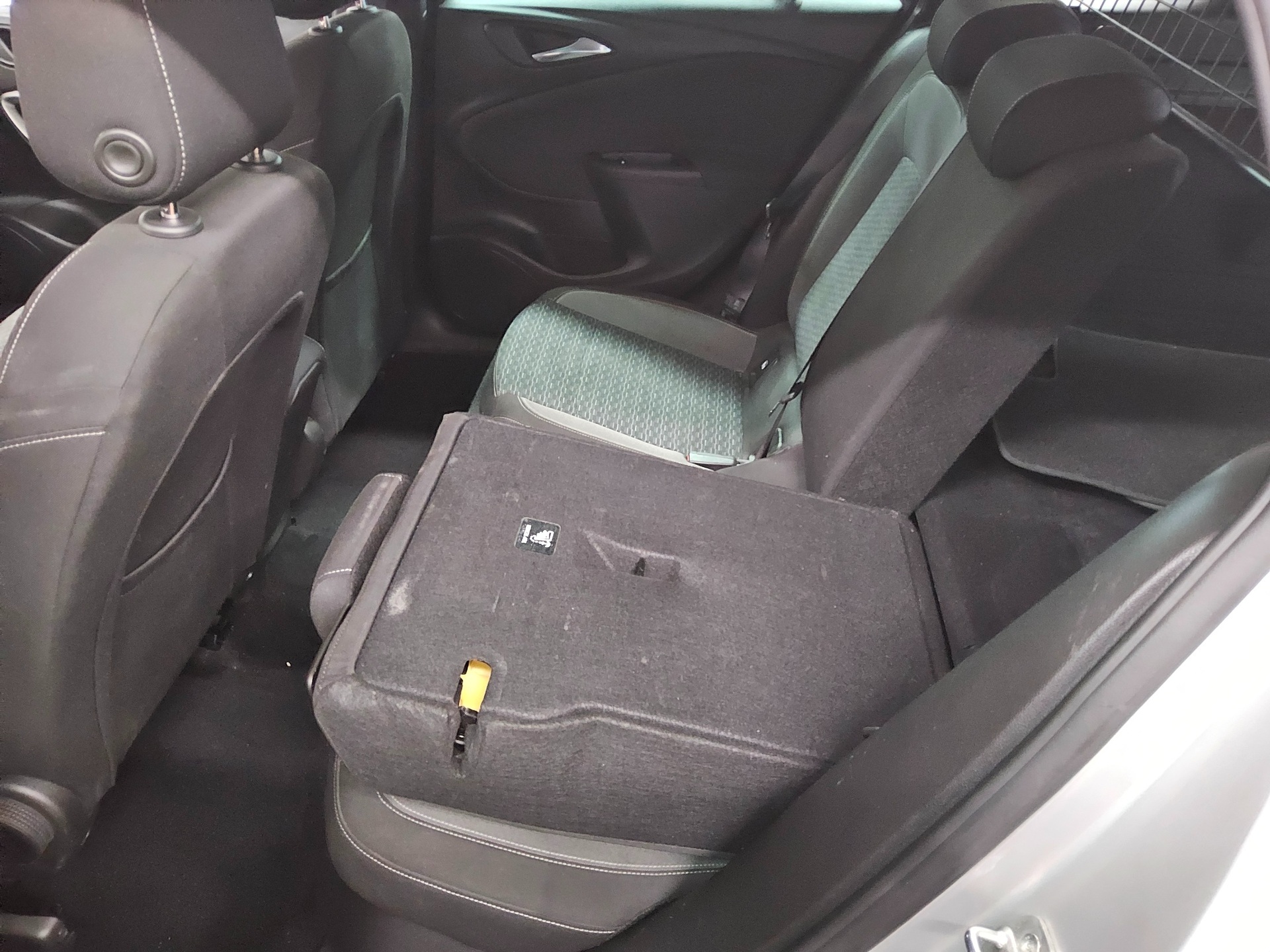 Opel Astra ST 1.5 D Edition Navi LED Shz AHK PDC 12