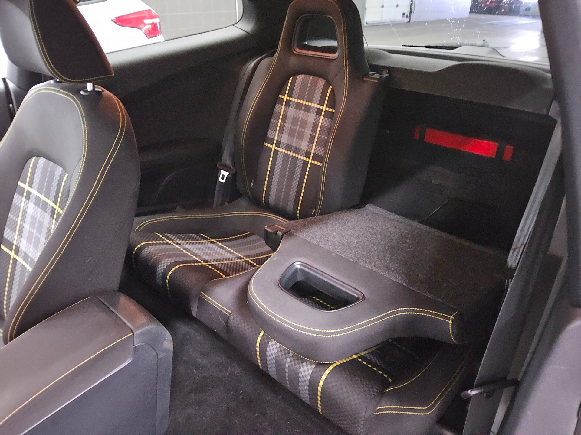 Volkswagen Scirocco 1.4 TSI Club Navi Bi-Xenon RfK HU 08/27 12