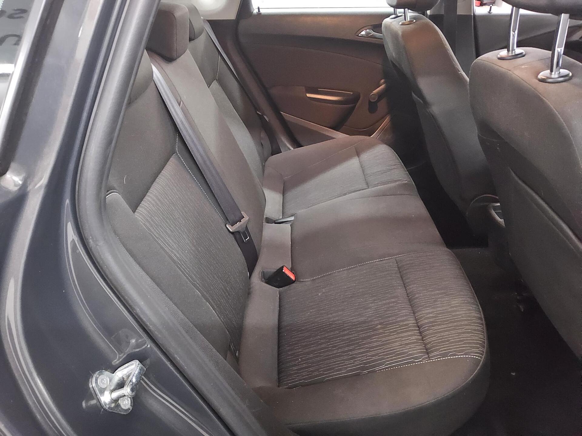 Opel Astra 1.6 Selection Klima USB PDC Radio Tempomat 13