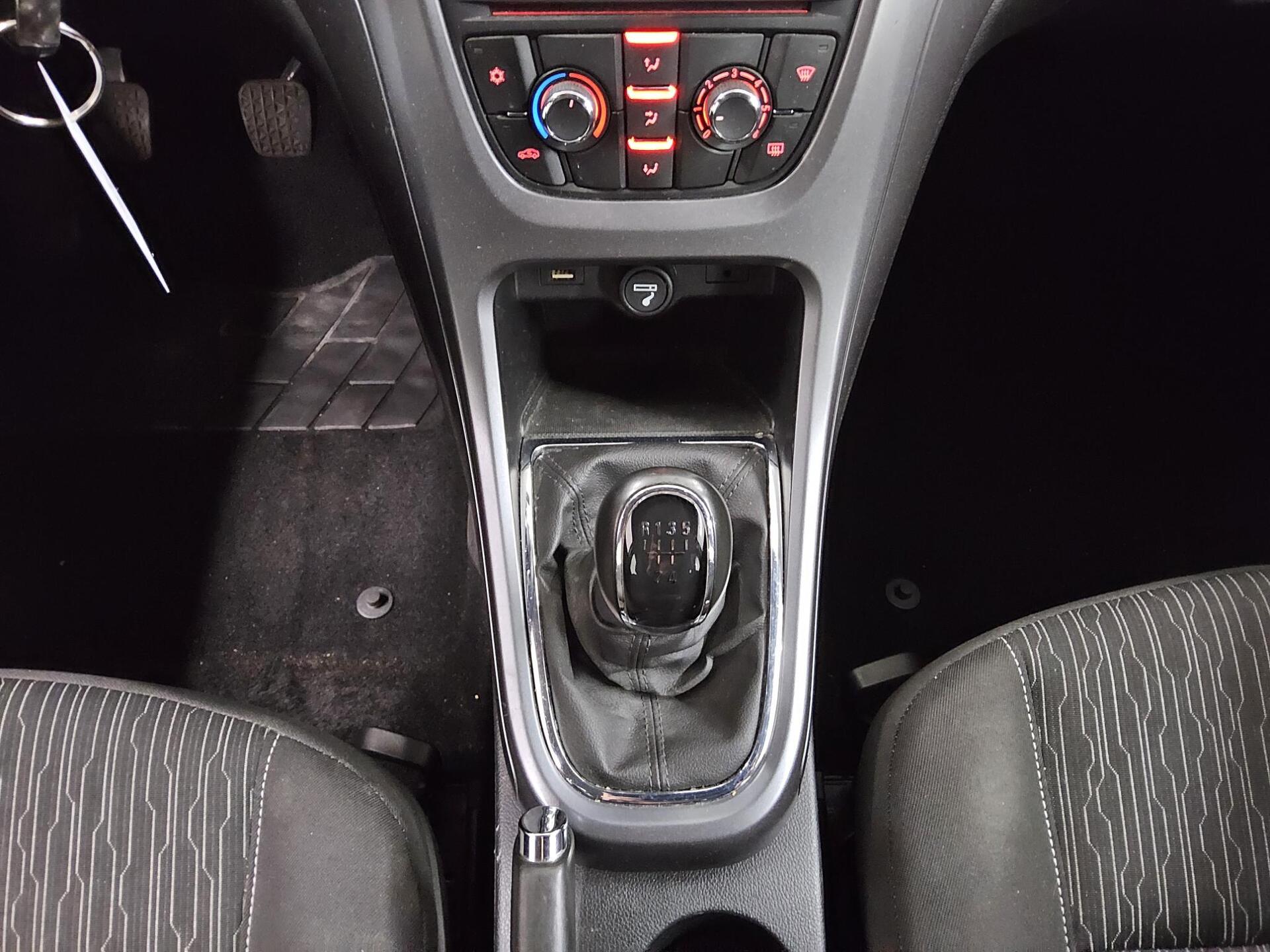 Opel Astra 1.6 Selection Klima USB PDC Radio Tempomat 6