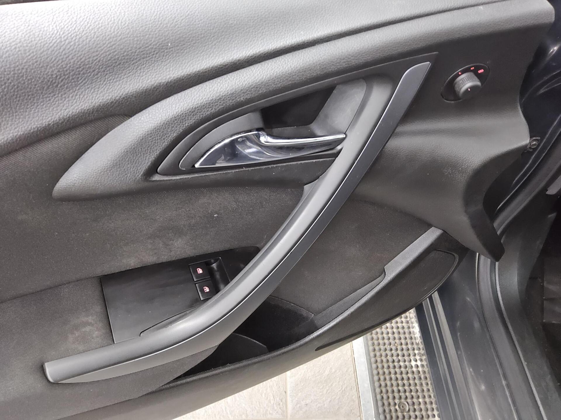 Opel Astra 1.6 Selection Klima USB PDC Radio Tempomat 9