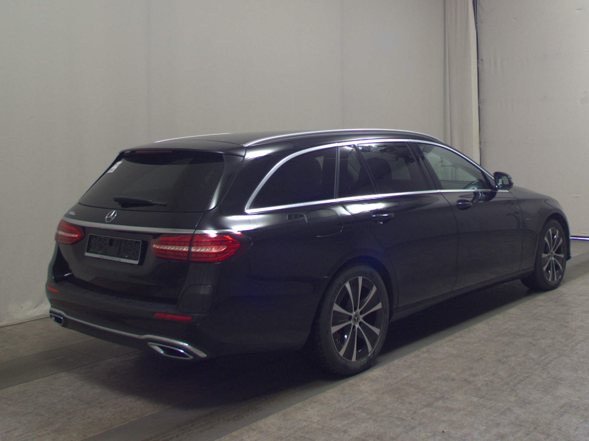 Mercedes-Benz E 300 T e Avantgarde Navi LED Widescreen GSD RFK 4