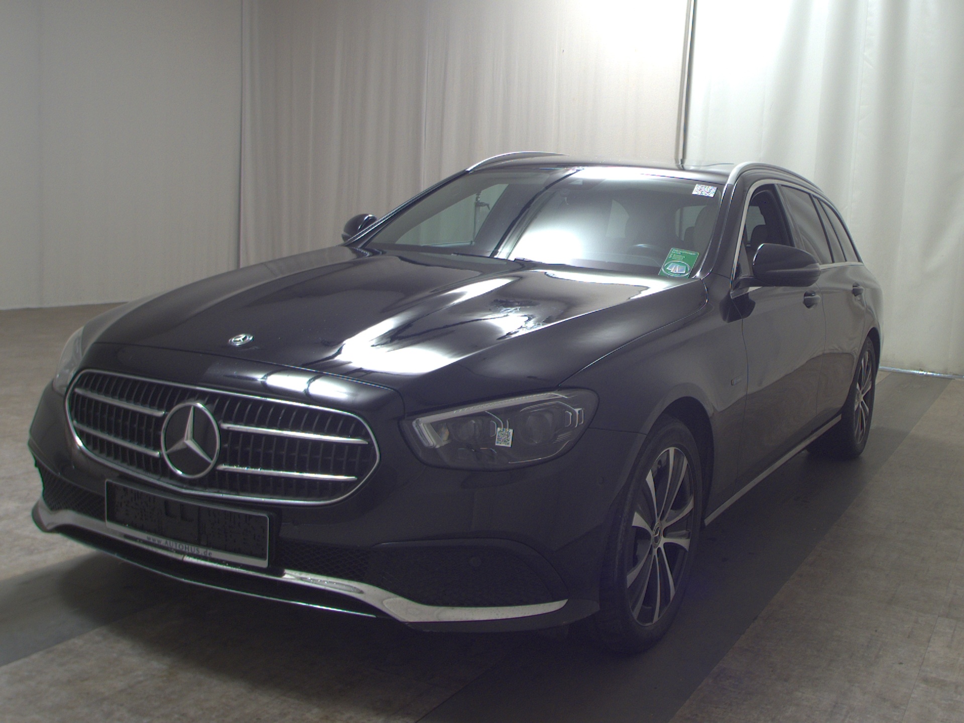 Mercedes-Benz E 300 T e Avantgarde Navi LED Widescreen GSD RFK 2