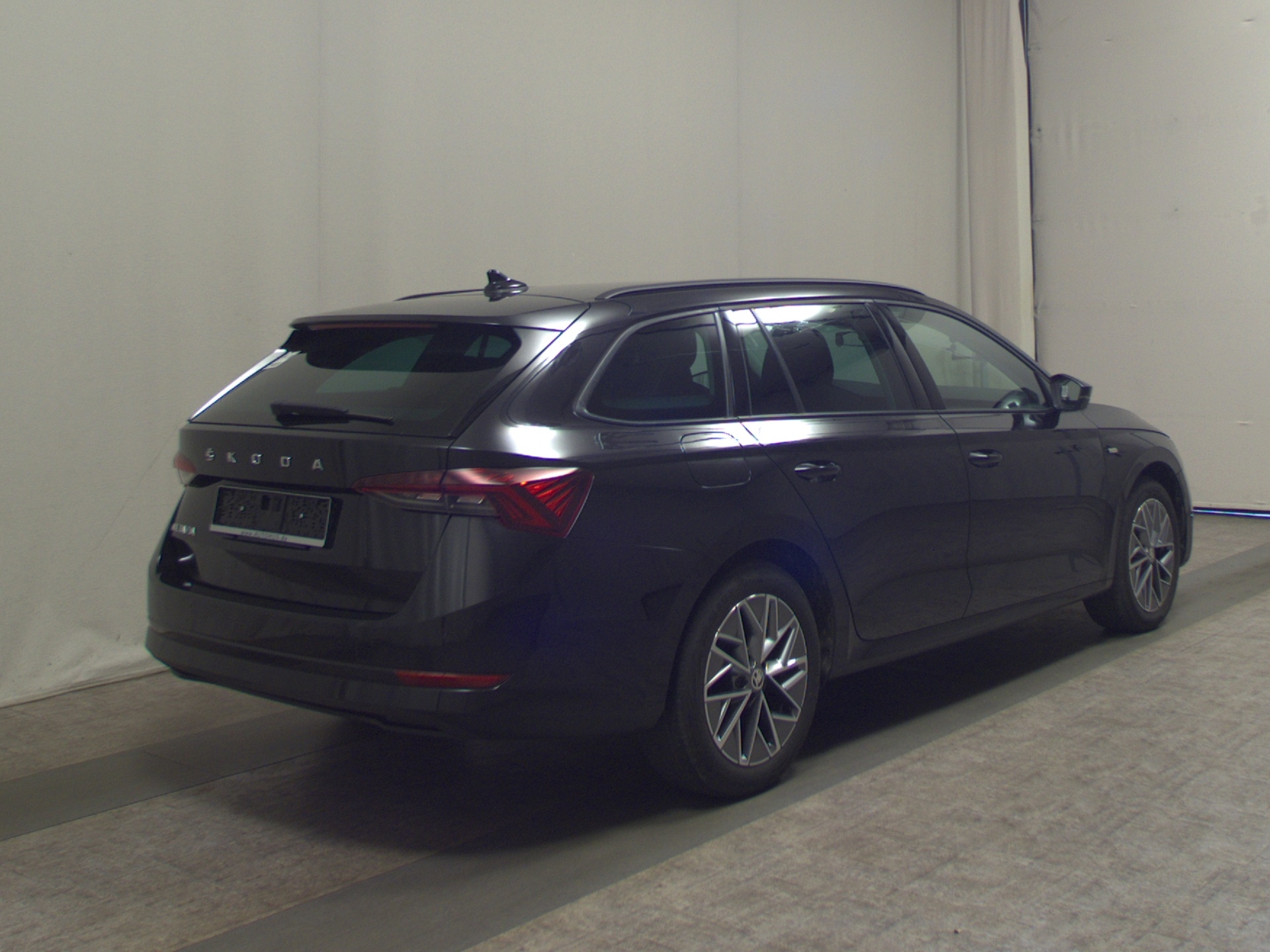 Skoda Octavia Kombi 2.0 TDI Ambition Navi LED vc ACC 4