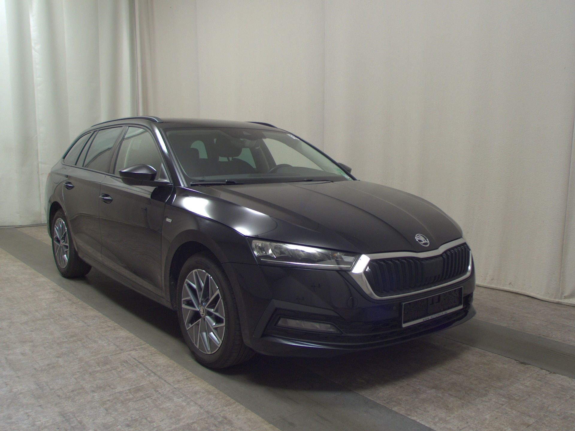 Skoda Octavia Kombi 2.0 TDI Ambition Navi LED vc ACC 3