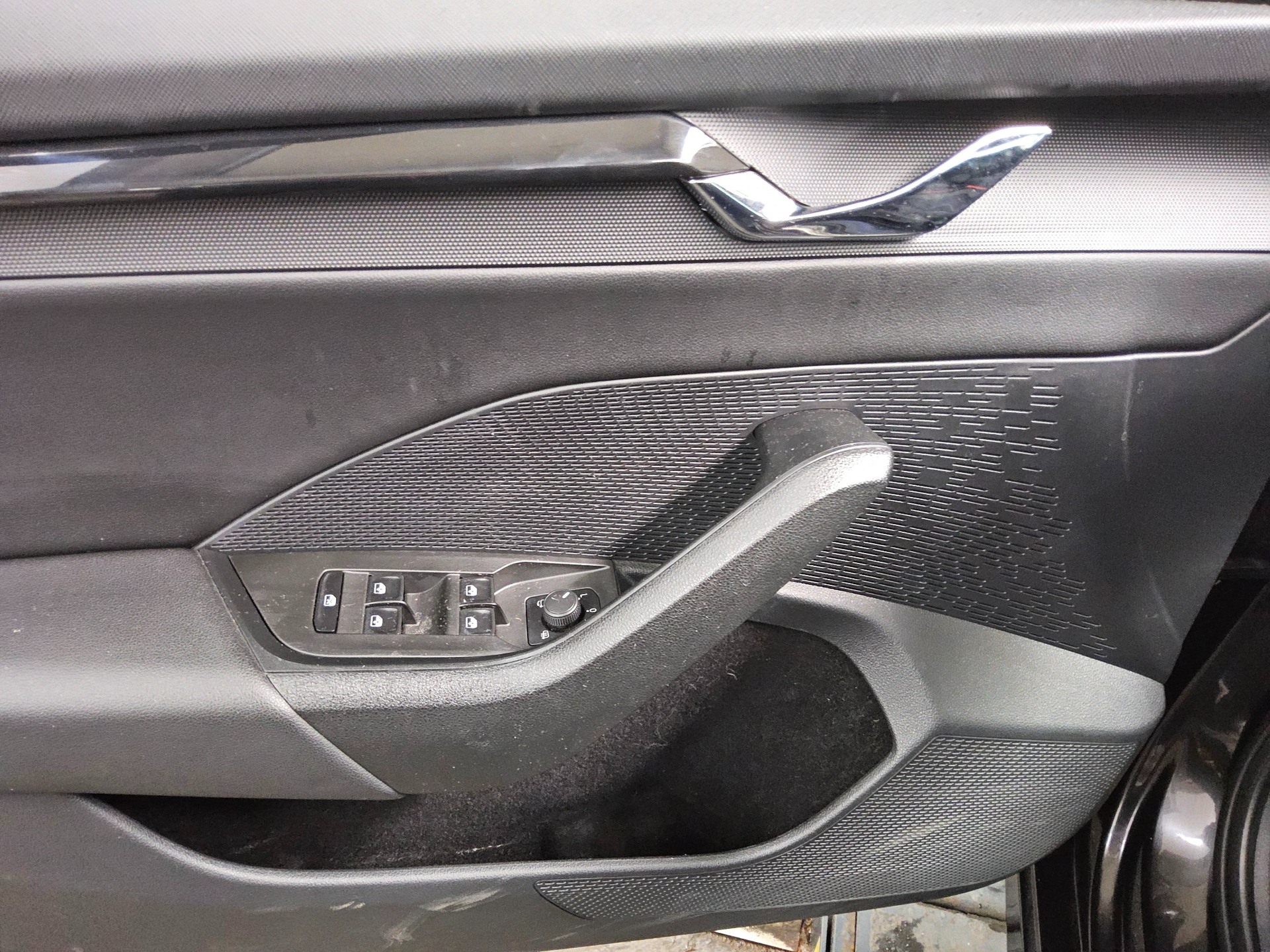 Skoda Octavia Kombi 2.0 TDI Ambition Navi LED vc ACC 10