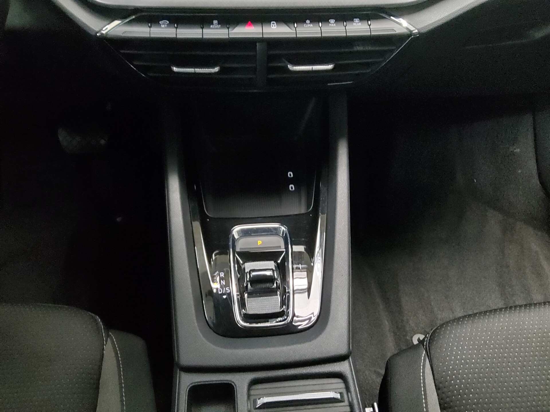Skoda Octavia Kombi 2.0 TDI Tour Navi LED AID 4xShz 6