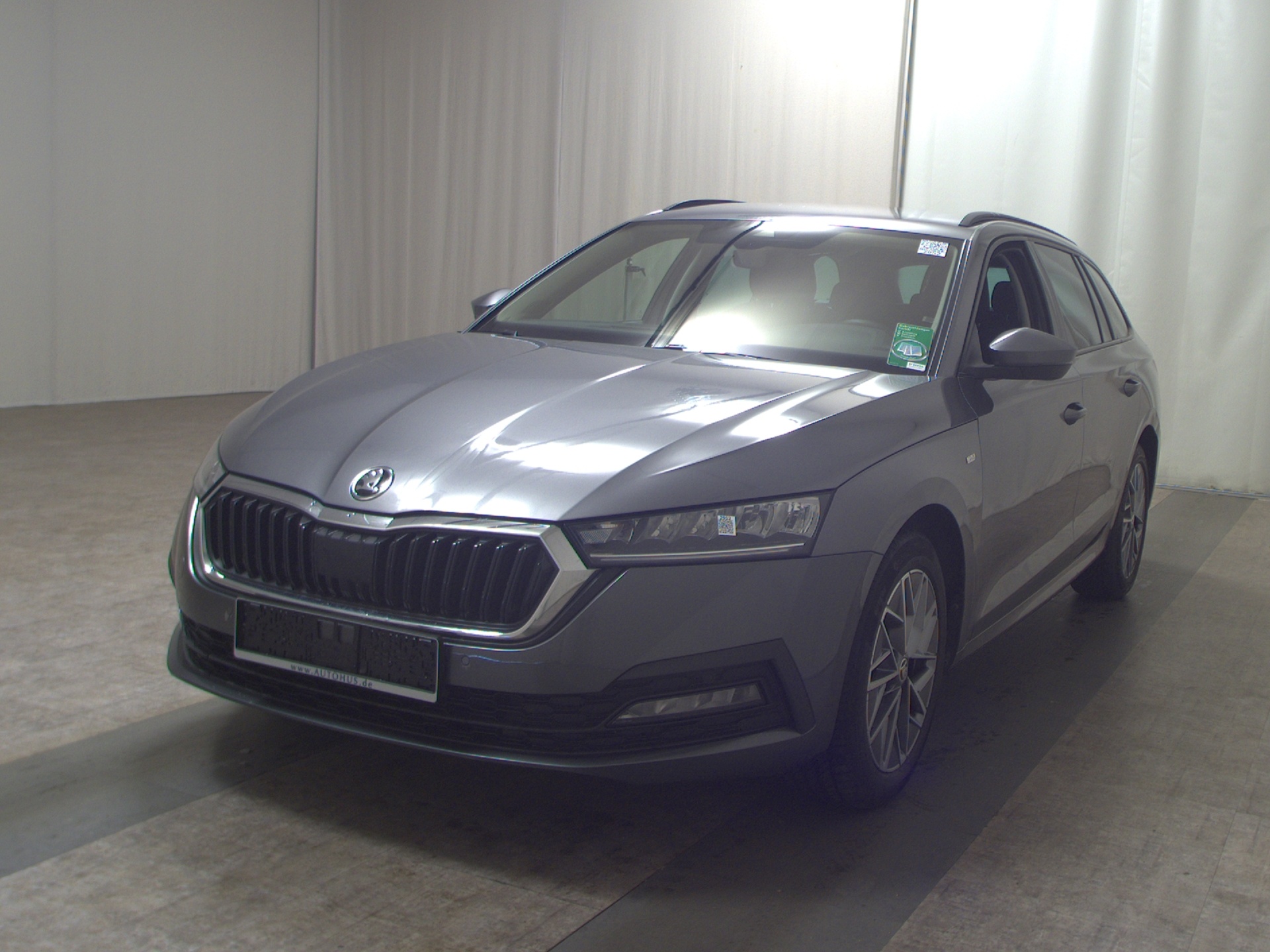 Skoda Octavia Kombi 2.0 TDI Tour Navi LED AID 4xShz 2