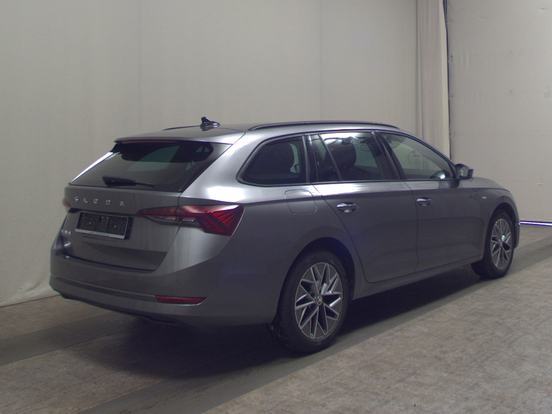 Skoda Octavia Kombi 2.0 TDI Tour Navi LED AID 4xShz 4