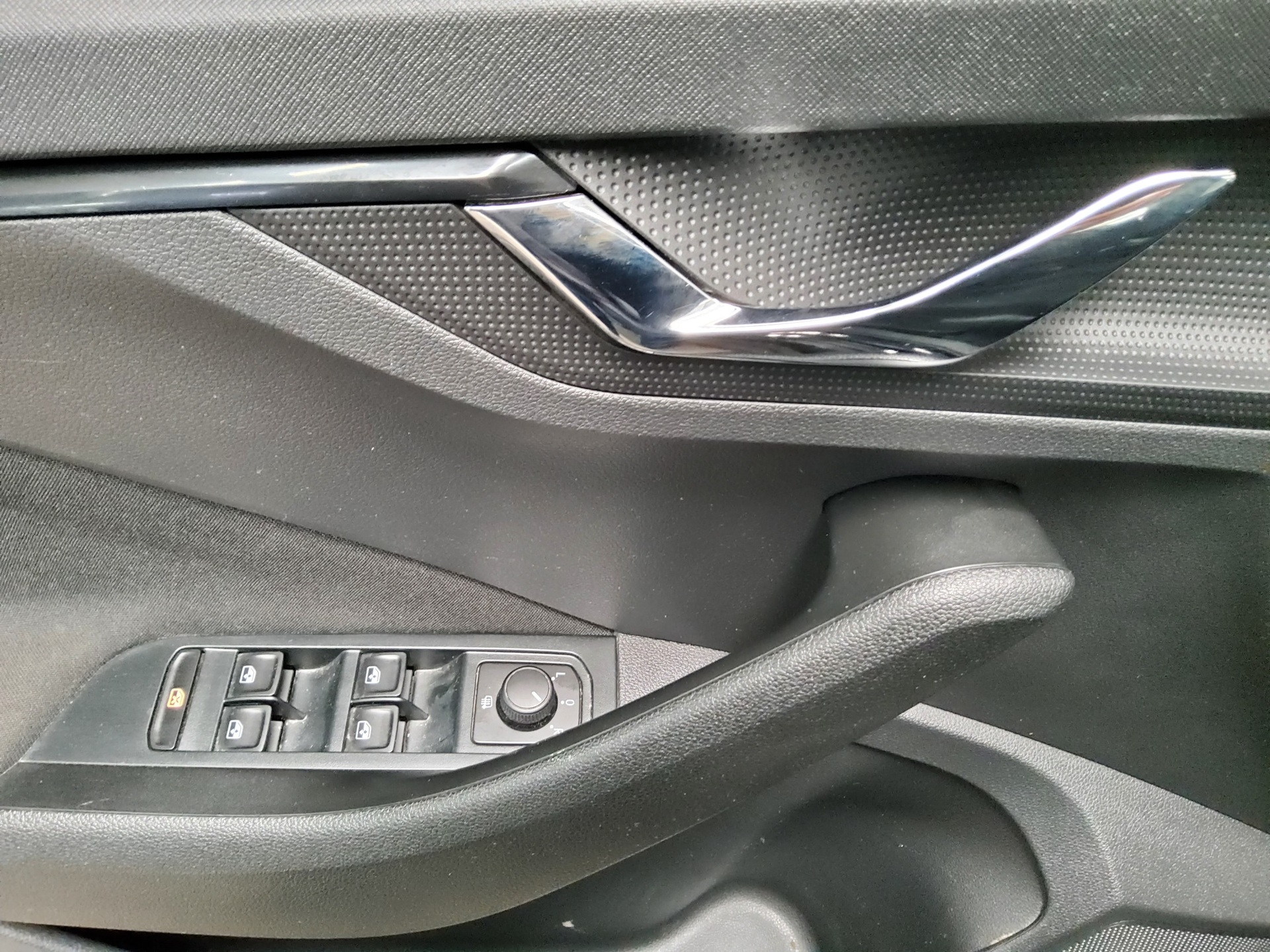 Skoda Scala 1.0 TSI LED Shz PDC Klima 9