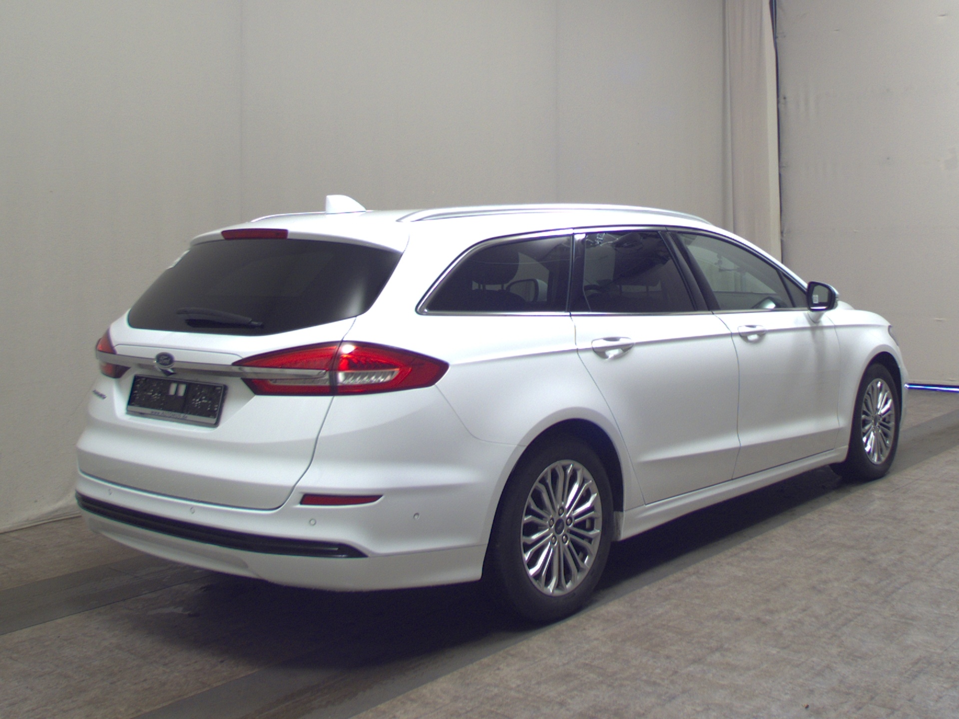 Ford Mondeo Turnier 2.0 EB Titanium Navi LED ACC DAB 4