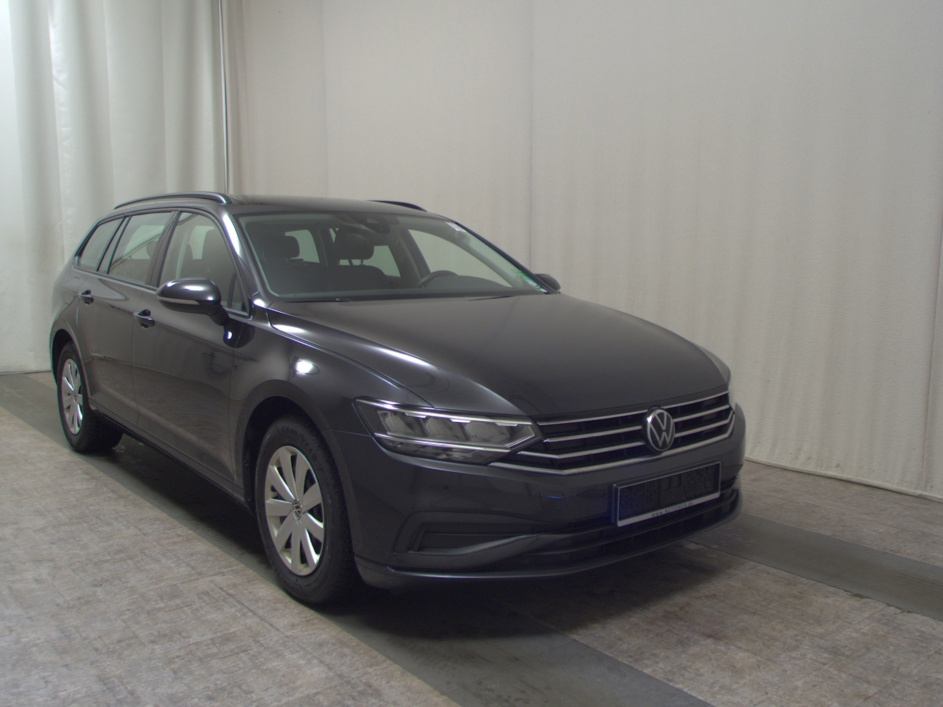 Volkswagen Passat Var. 2.0 TDI Navi LED Shz RFK 3