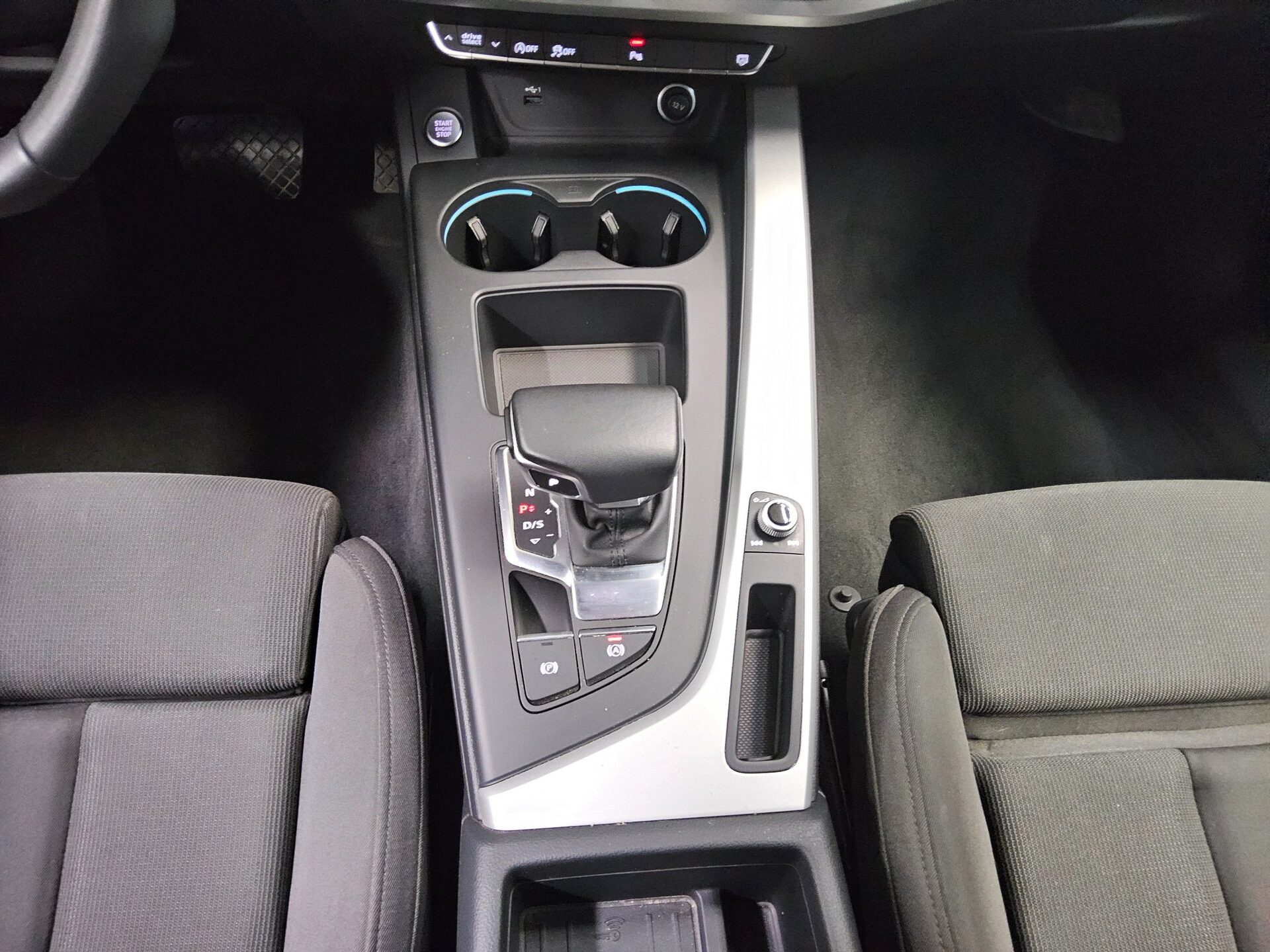 Audi A4 Avant 40 TDI Qu. S-Line Navi Matrix vc HuD 6