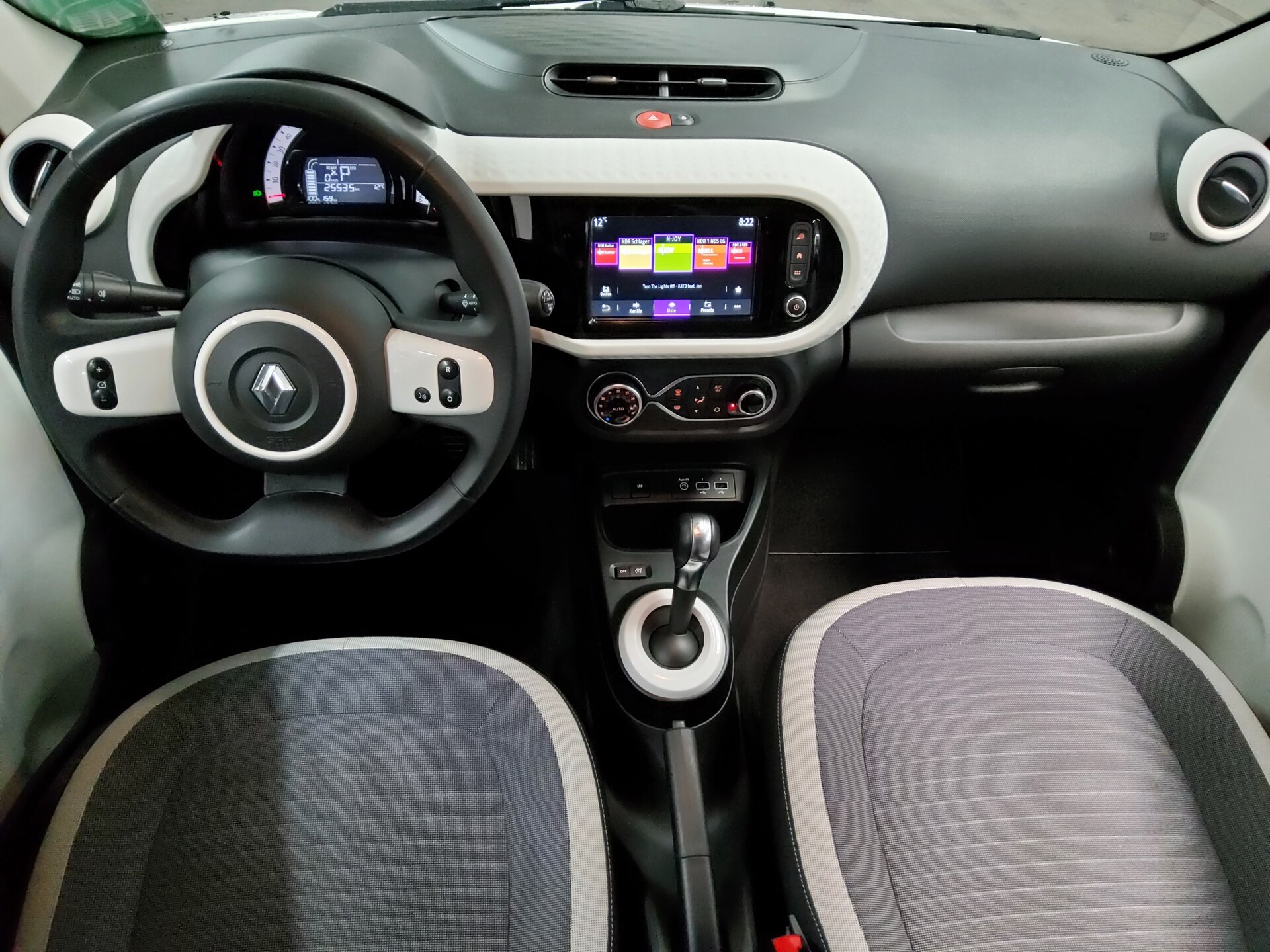 Renault Twingo Electric Equilibre DAB Bluetooth Klima 5