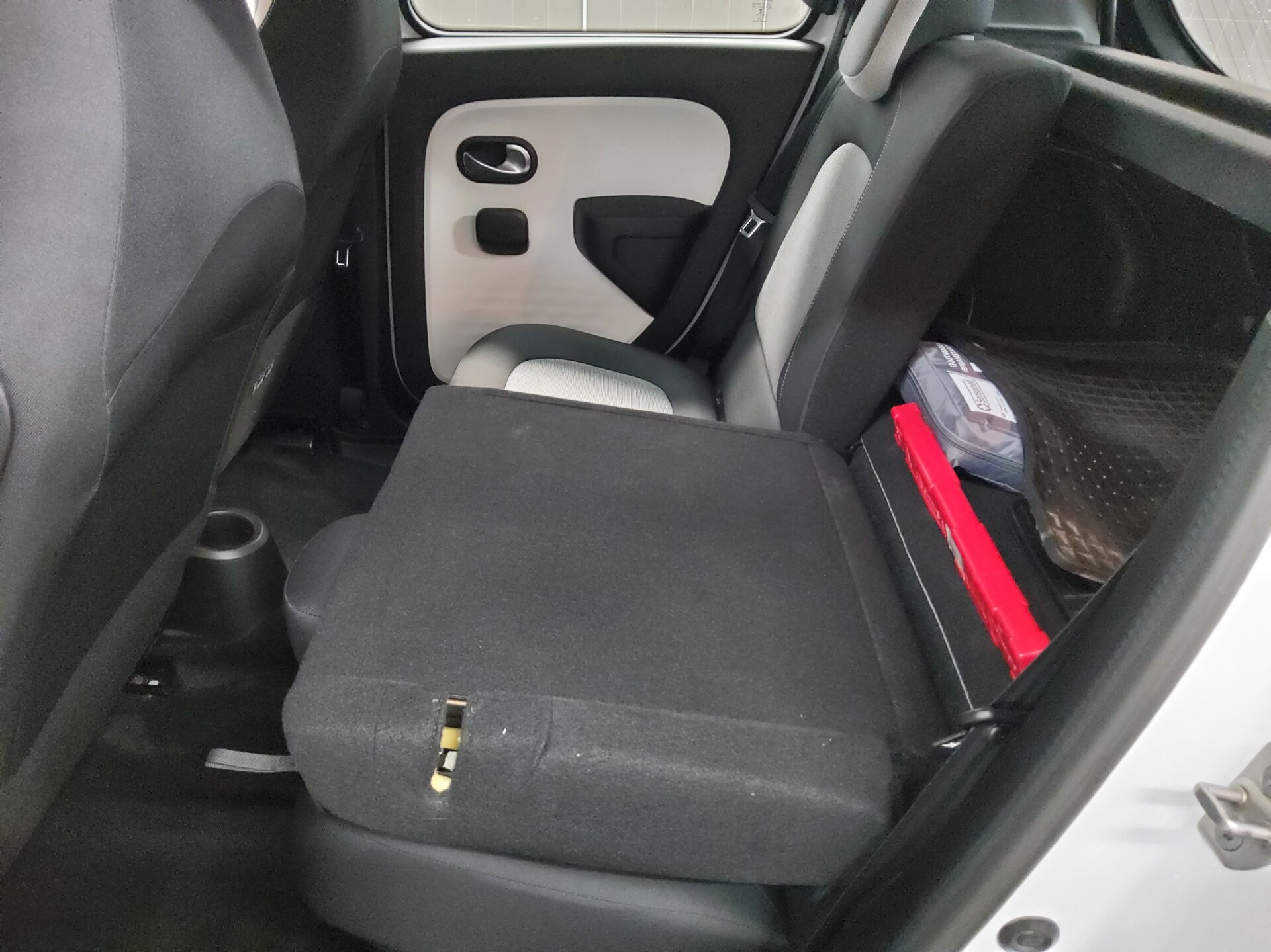 Renault Twingo Electric Equilibre DAB Bluetooth Klima 12