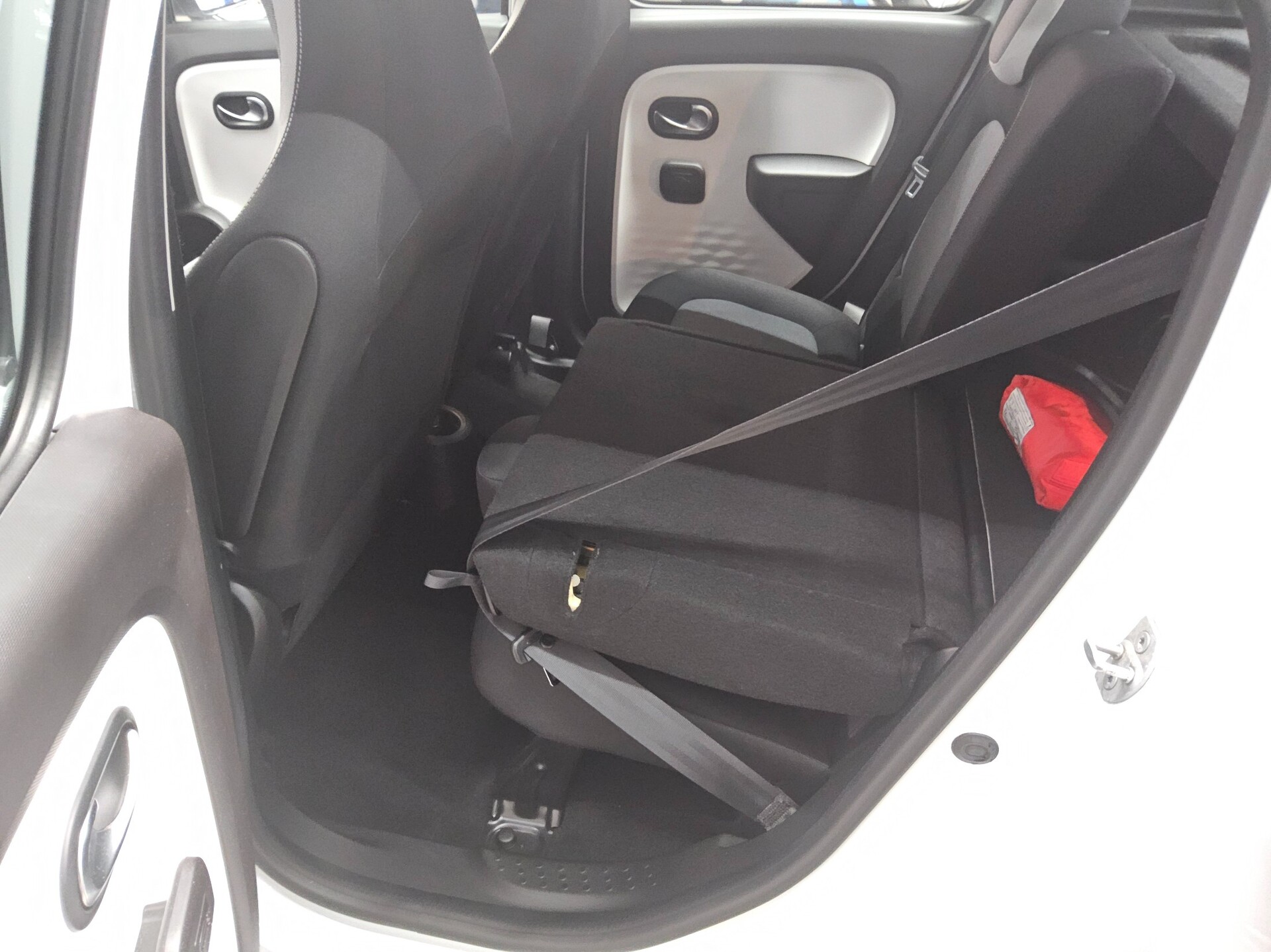 Renault Twingo Electric Equilibre DAB+ 13