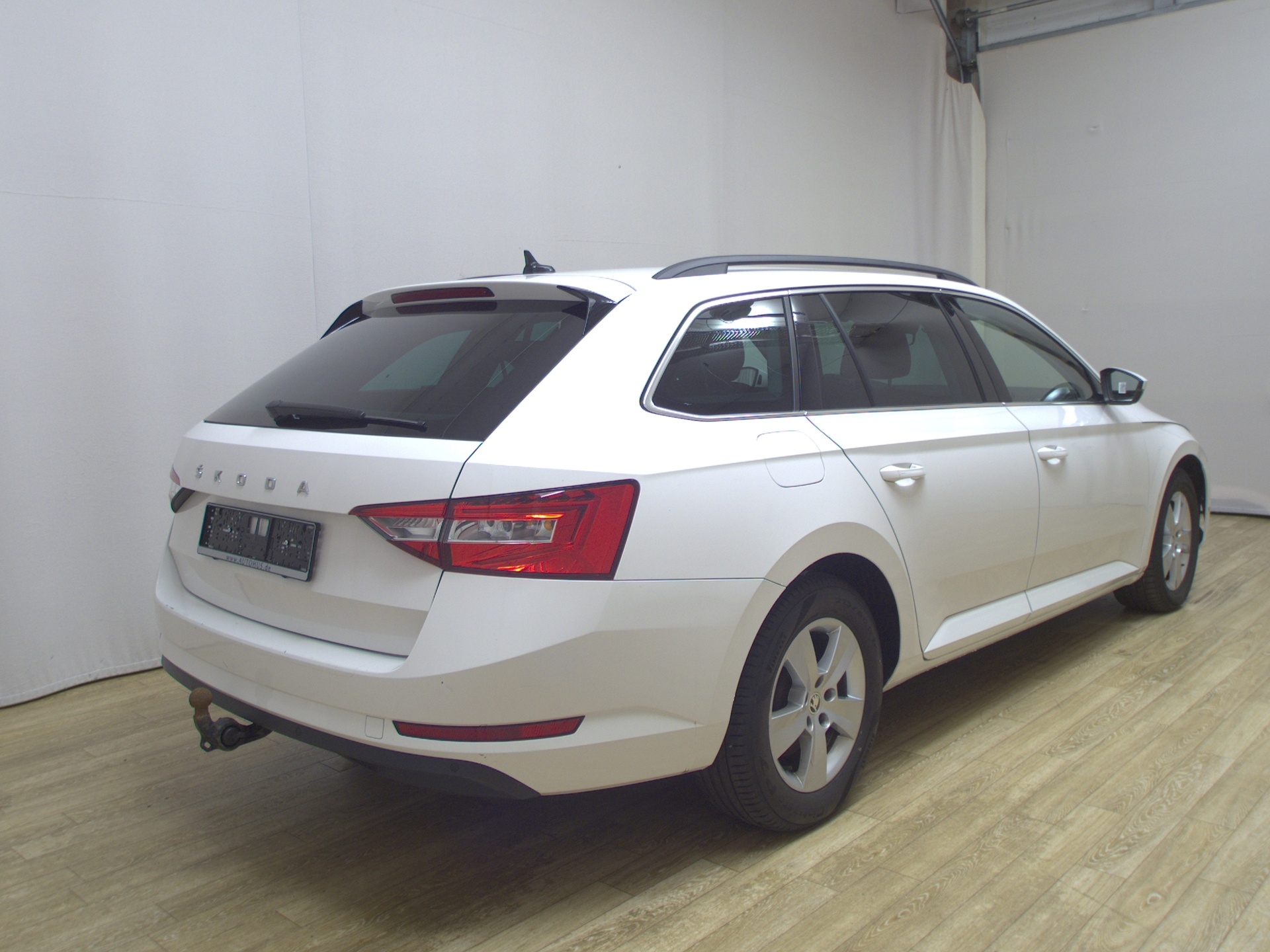 Skoda Superb Kombi 2.0 TDI Ambition Navi LED Virtual 4