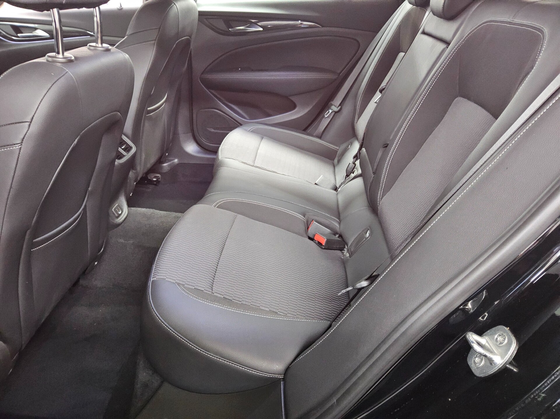 Opel Insignia ST 2.0 D Elegance T-Leder Navi LED RFK 13