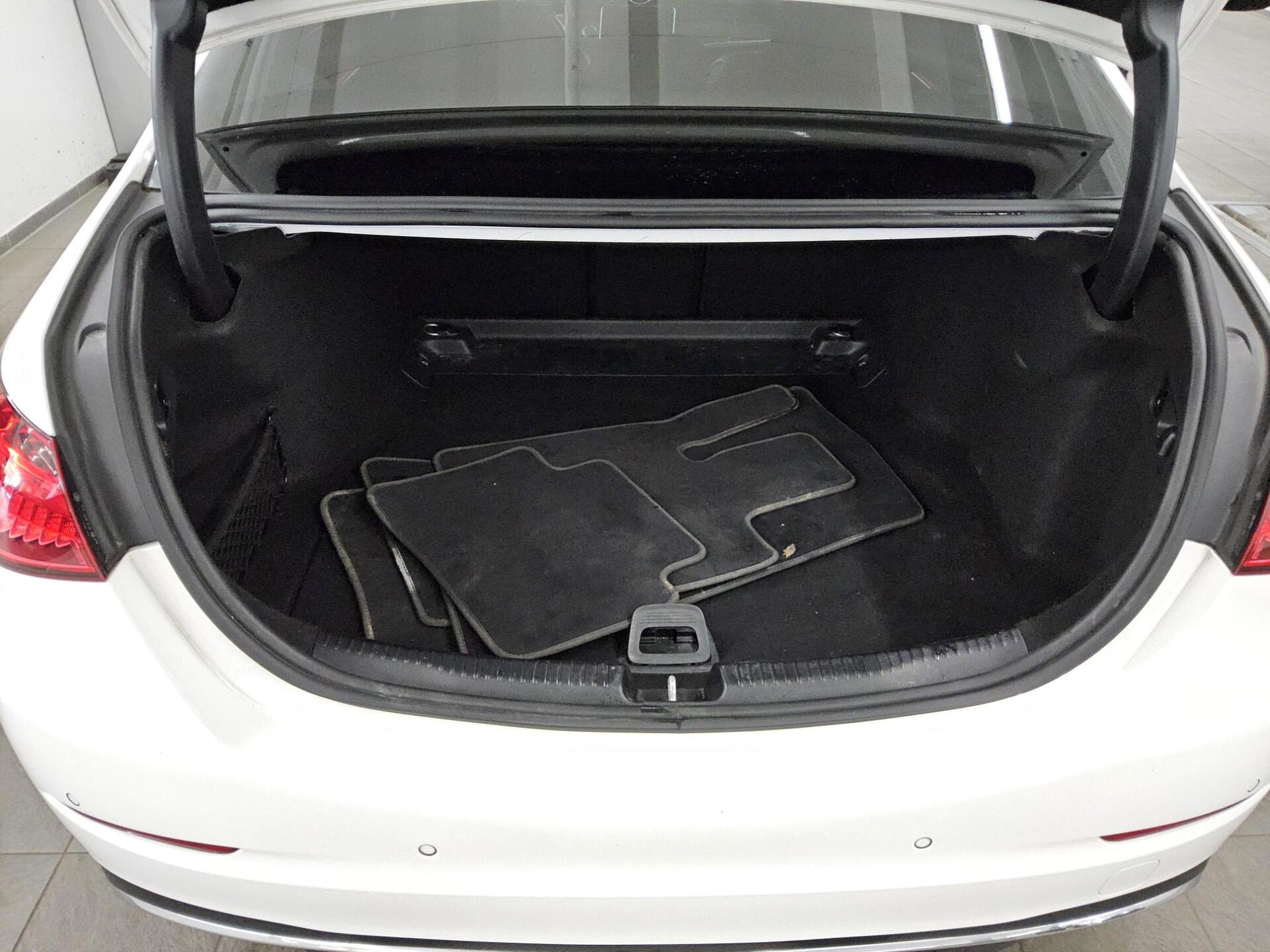 Mercedes-Benz C 220 T d Avantgarde Leder Navi LED Distr+ RfK 12