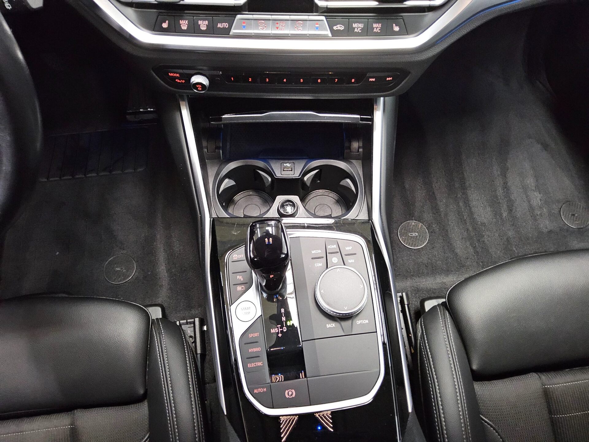 BMW 330e Touring Sport-Line Navi LC Prof. LED AHK 6