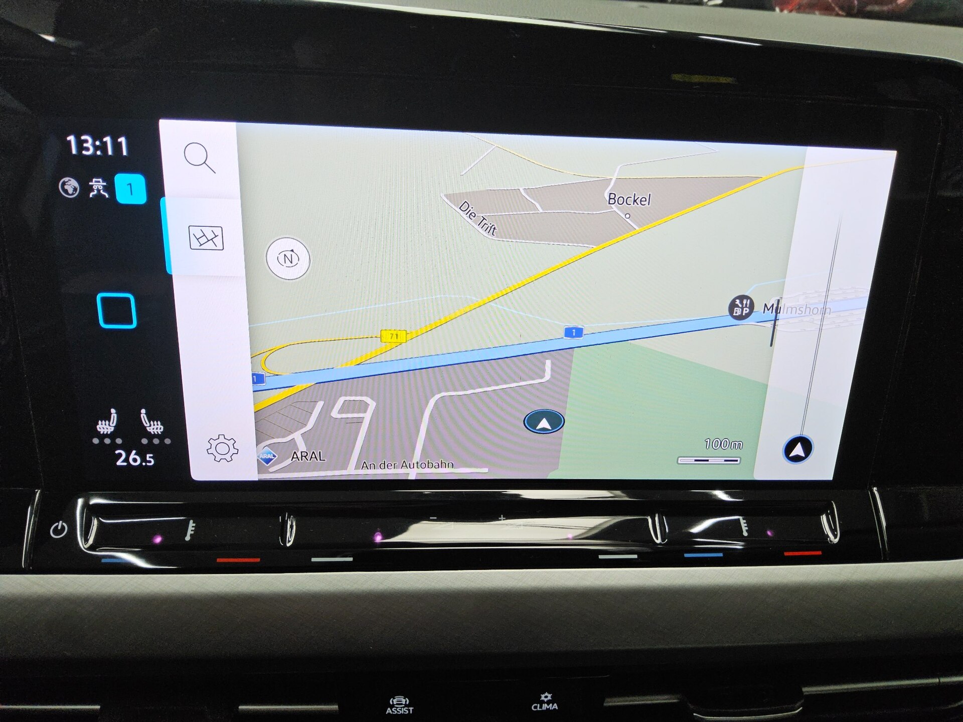 Volkswagen Golf-8 Var. 2.0 TDI Life Navi LED DC AHK PDC 7