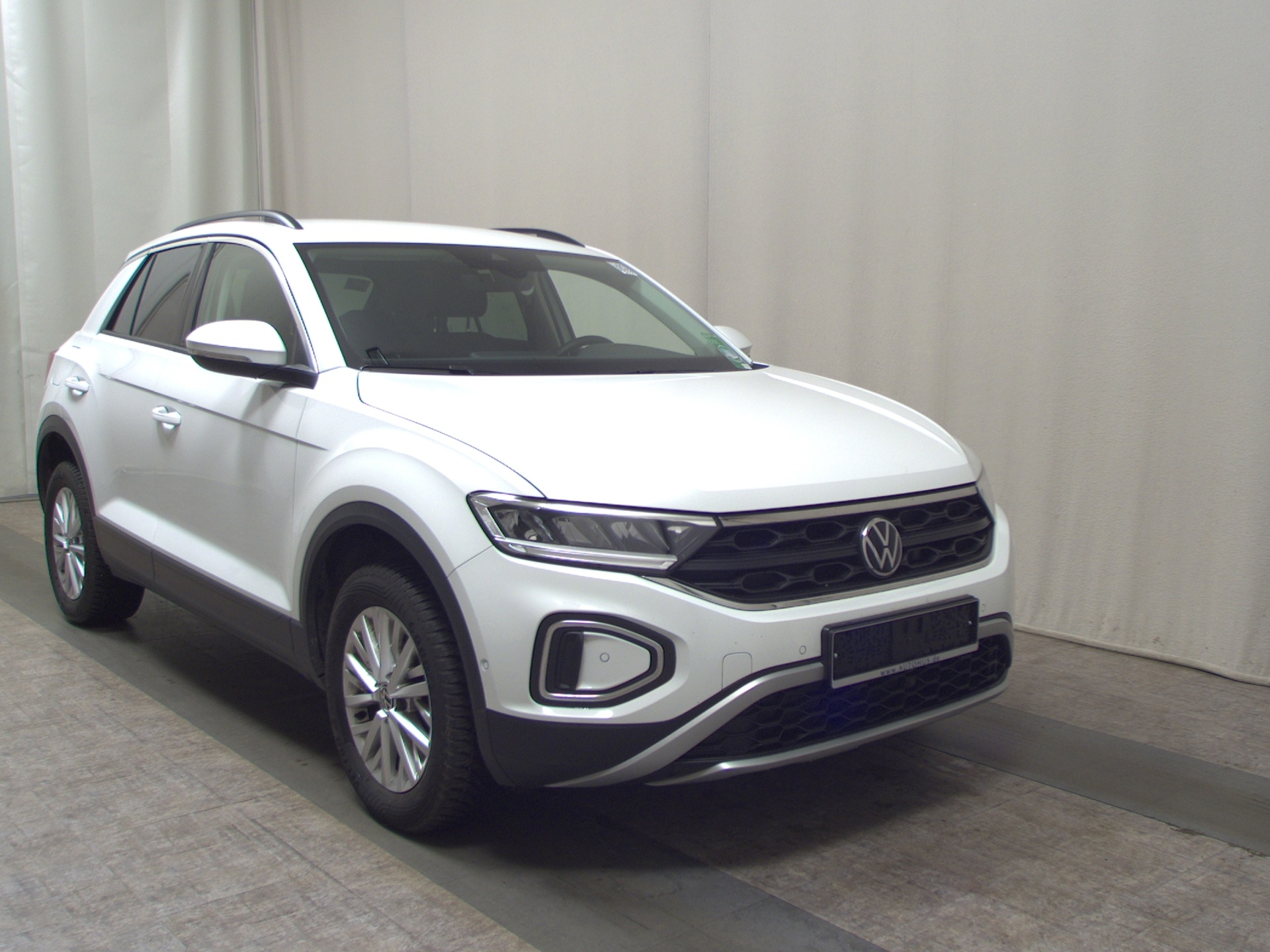 Volkswagen T-Roc 1.0 TSI Life PDC LED AID SHZ DAB+ 3