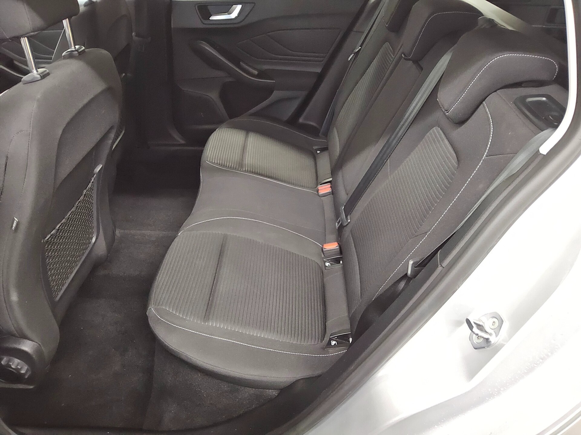 Ford Focus Turnier 1.5 EB Titanium X Navi LED RFK 13