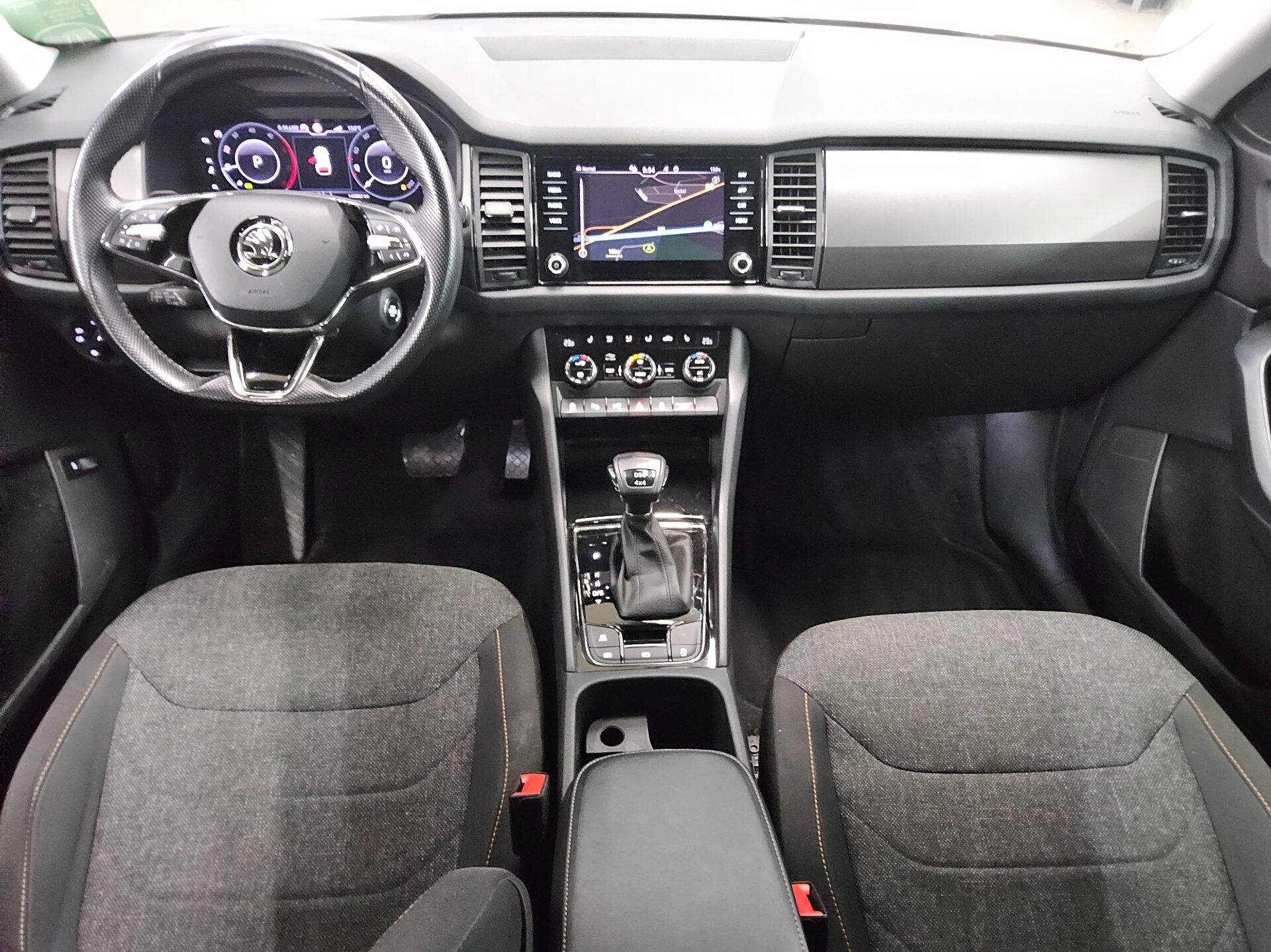 Skoda Kodiaq 2.0 TDI 4x4 Clever Navi LED Virtual 360° 5
