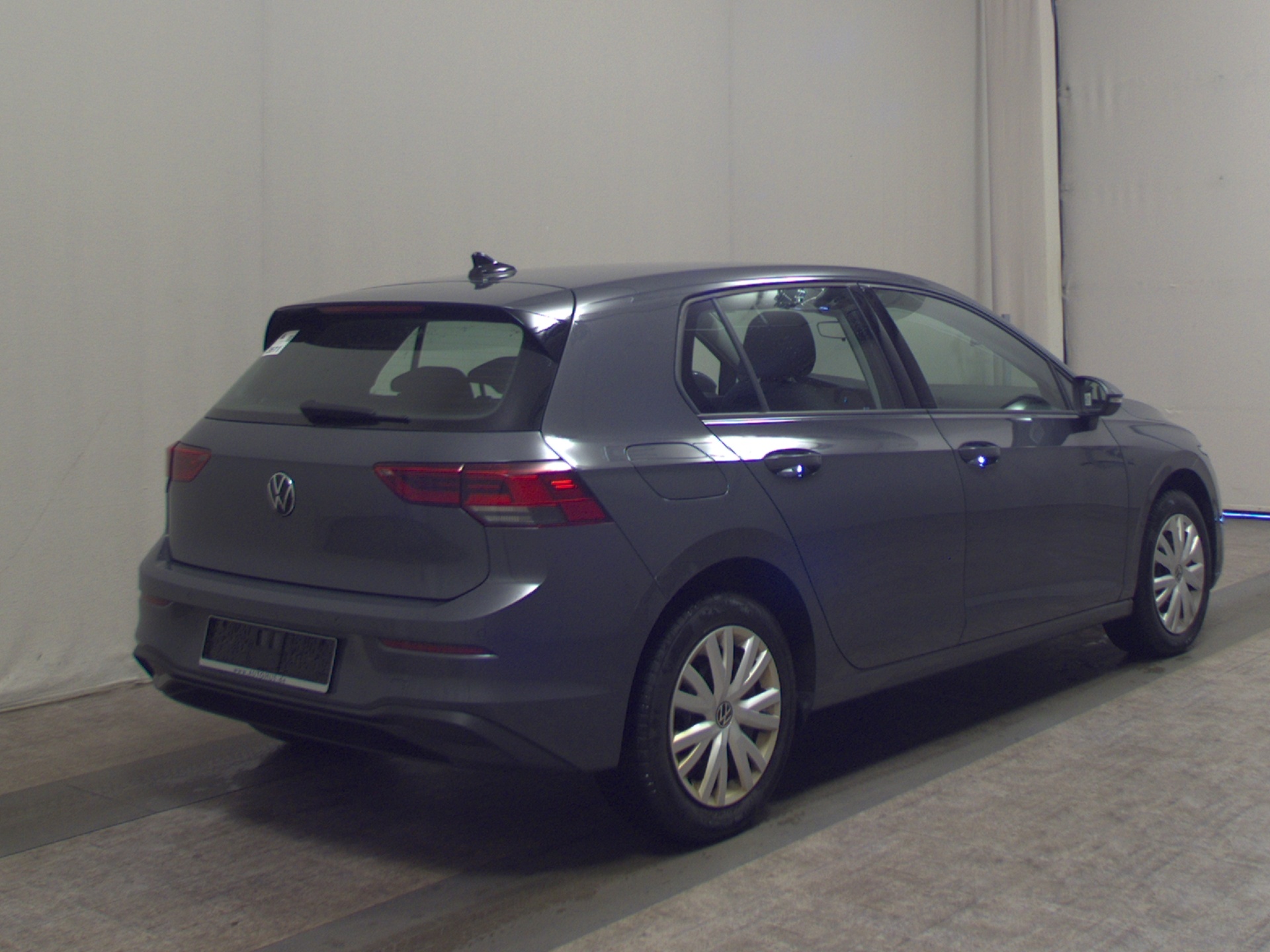 Volkswagen Golf-8 2.0 TDI Life Navi LED ACC PDC Shz 4