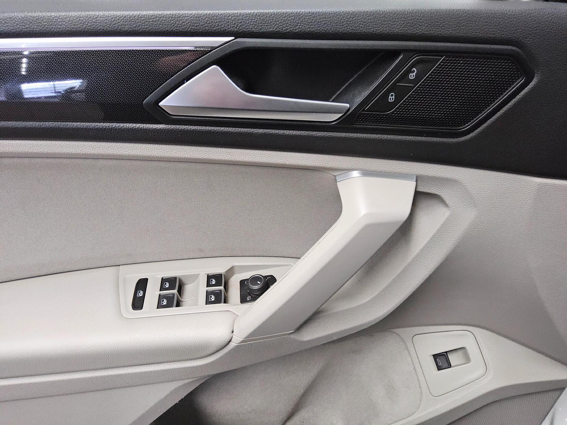 Volkswagen Tiguan 2.0 TDI 4M Elegance Navi IQ.Light AID RfK 10