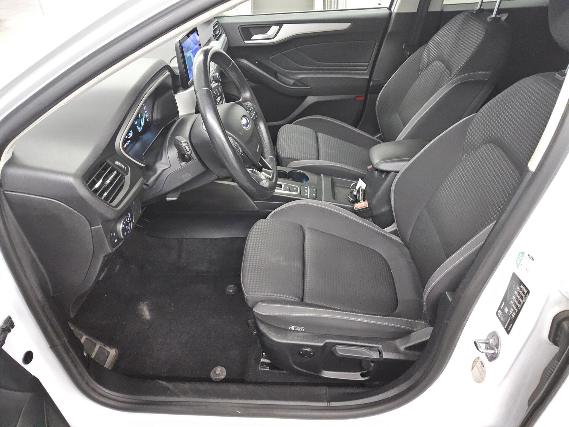 Ford Focus Turnier 1.5 EB Cool&Connect Navi LED RfK 8