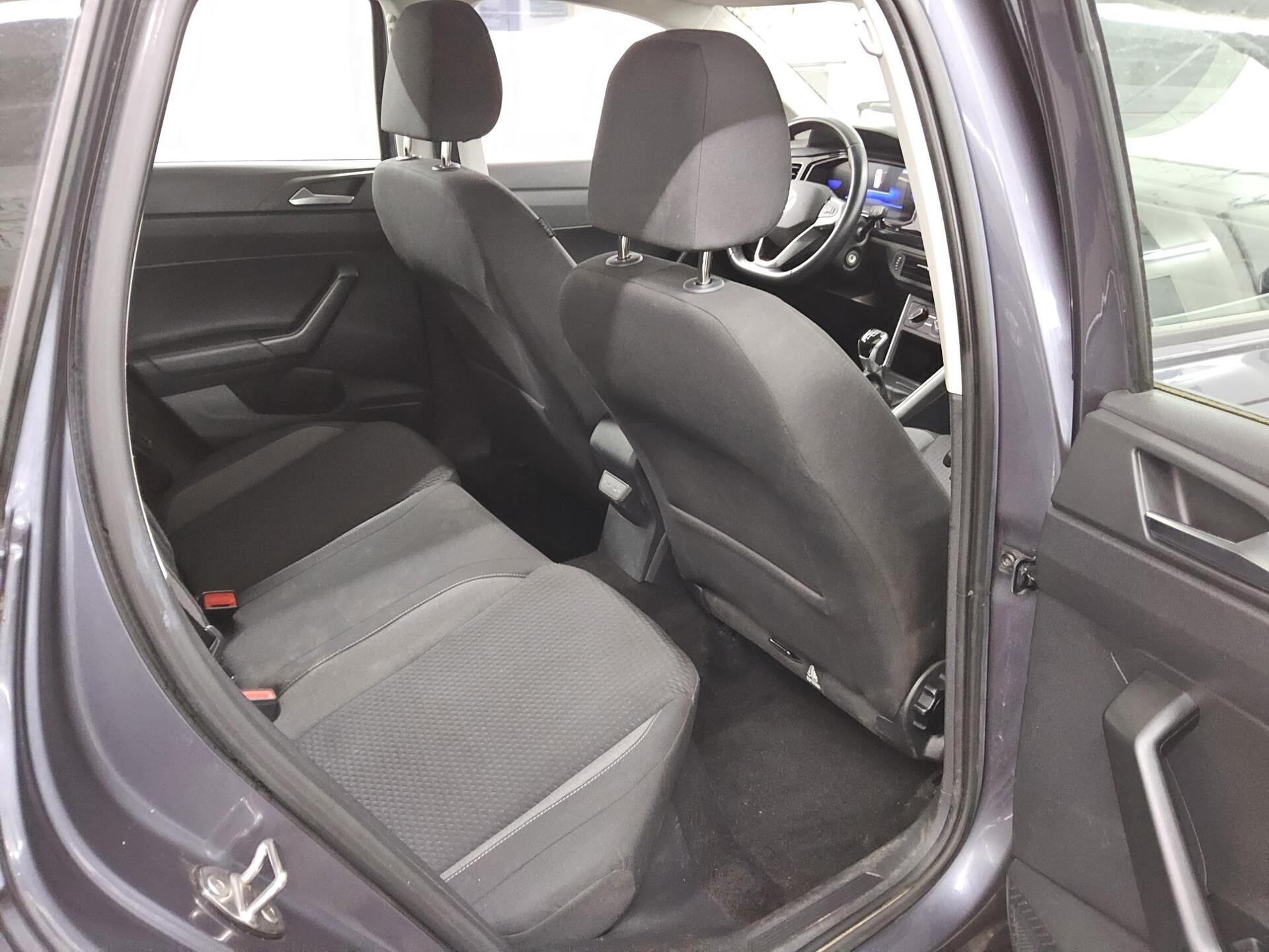 Volkswagen Polo 1.0 Life LED AID PDC 13