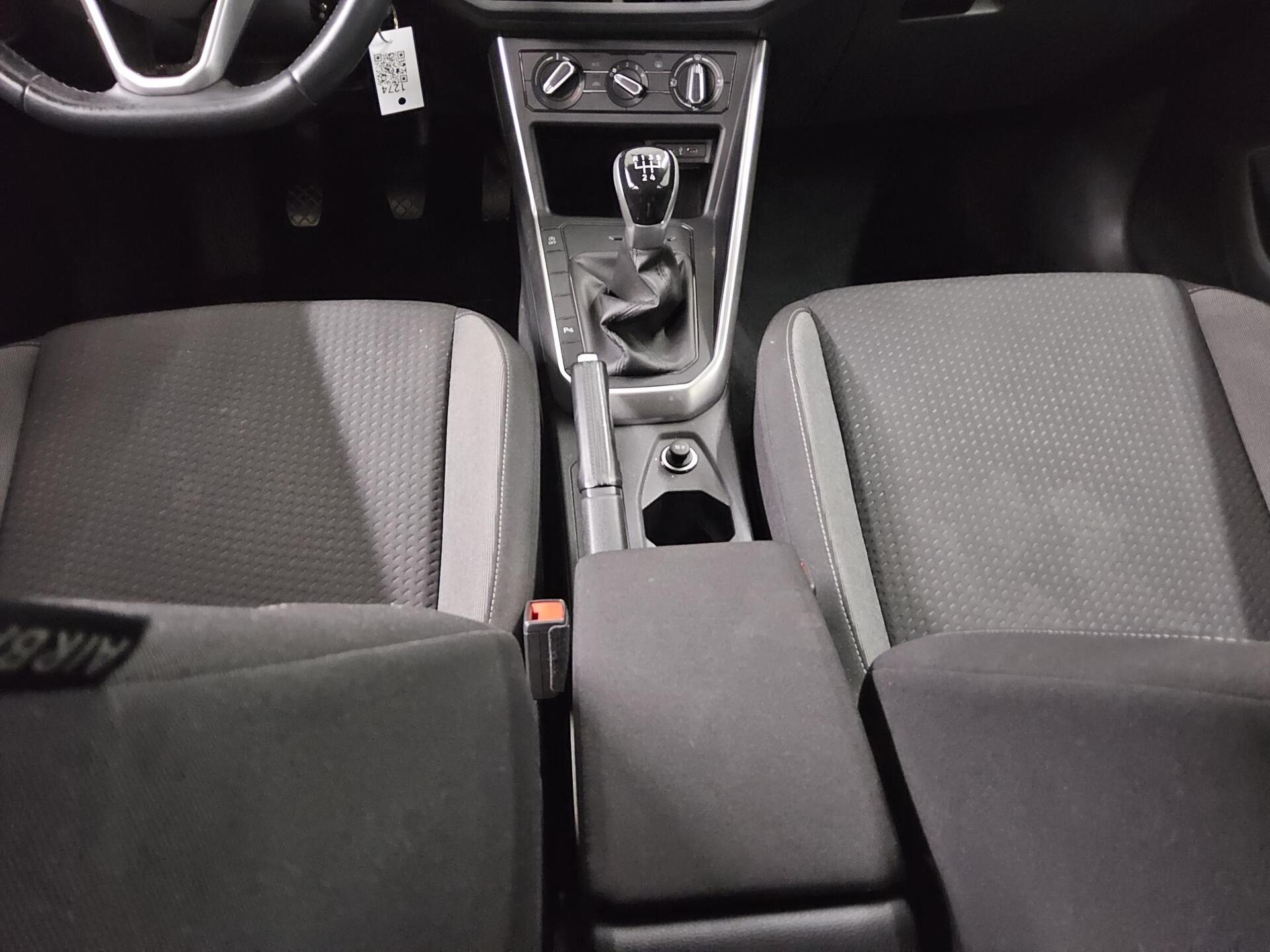 Volkswagen Polo 1.0 Life LED AID PDC 6