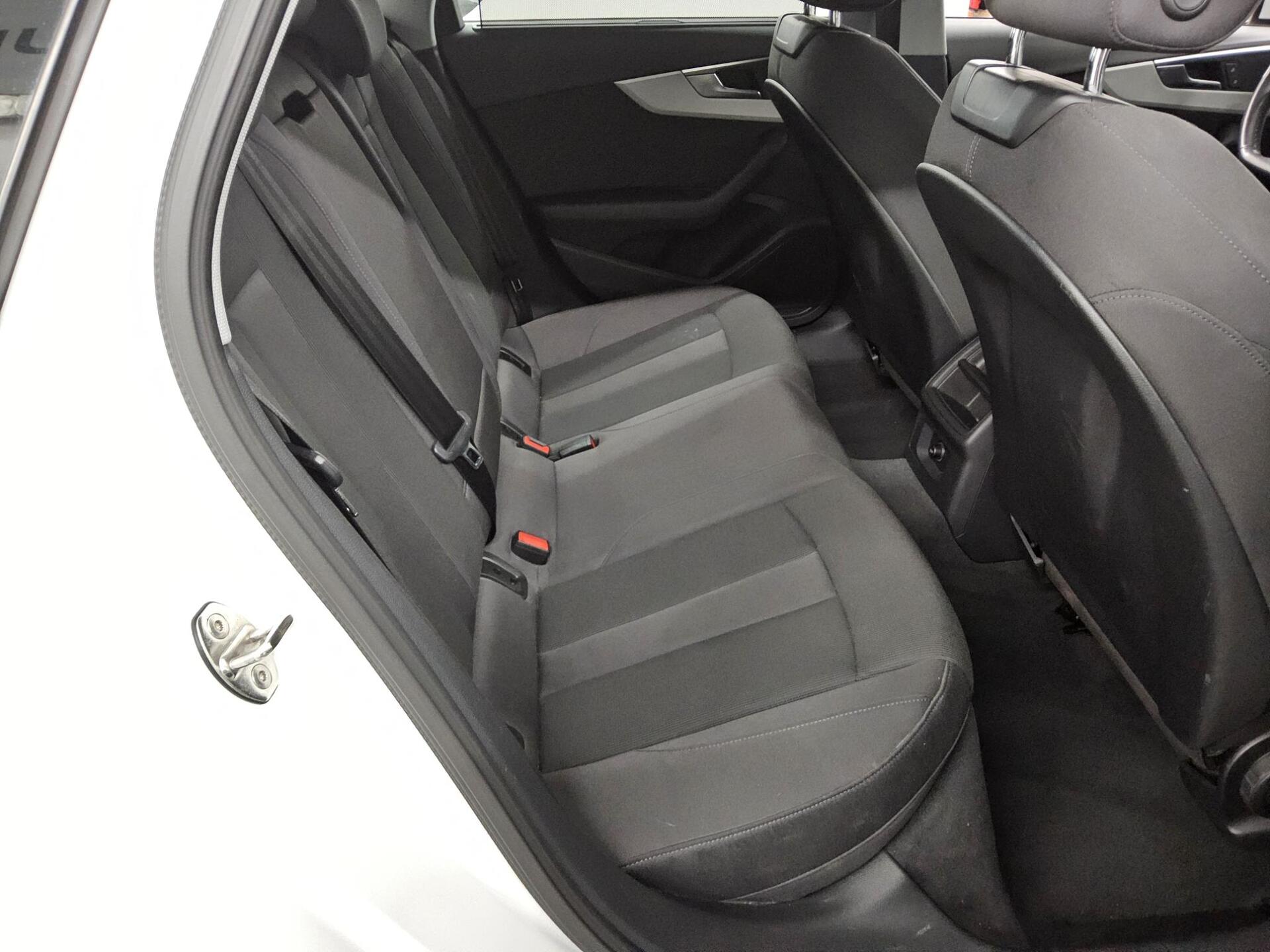 Audi A4 Avant 35 TFSI S-Line Navi LED RfK Tempomat 13