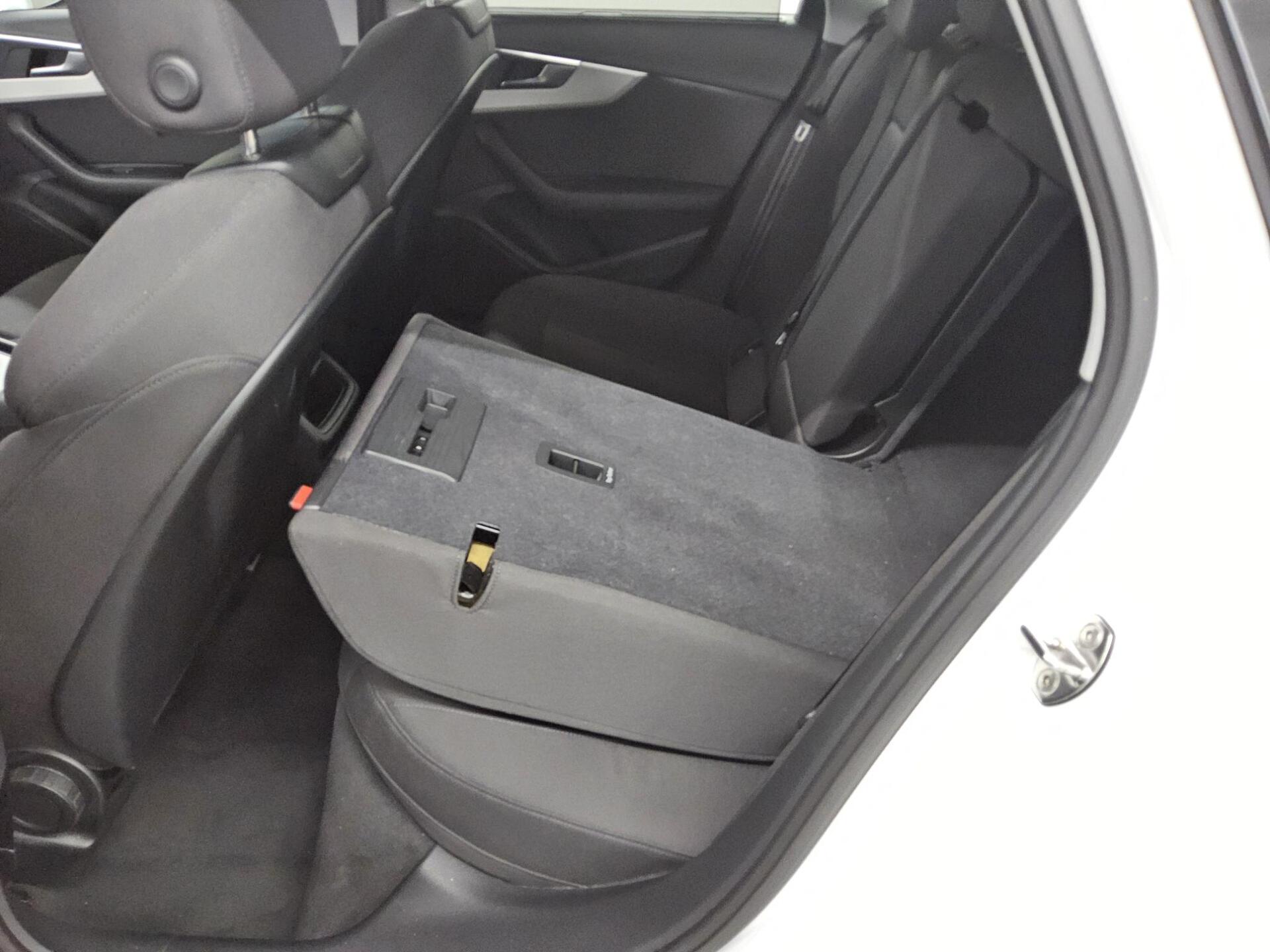 Audi A4 Avant 35 TFSI S-Line Navi LED RfK Tempomat 12