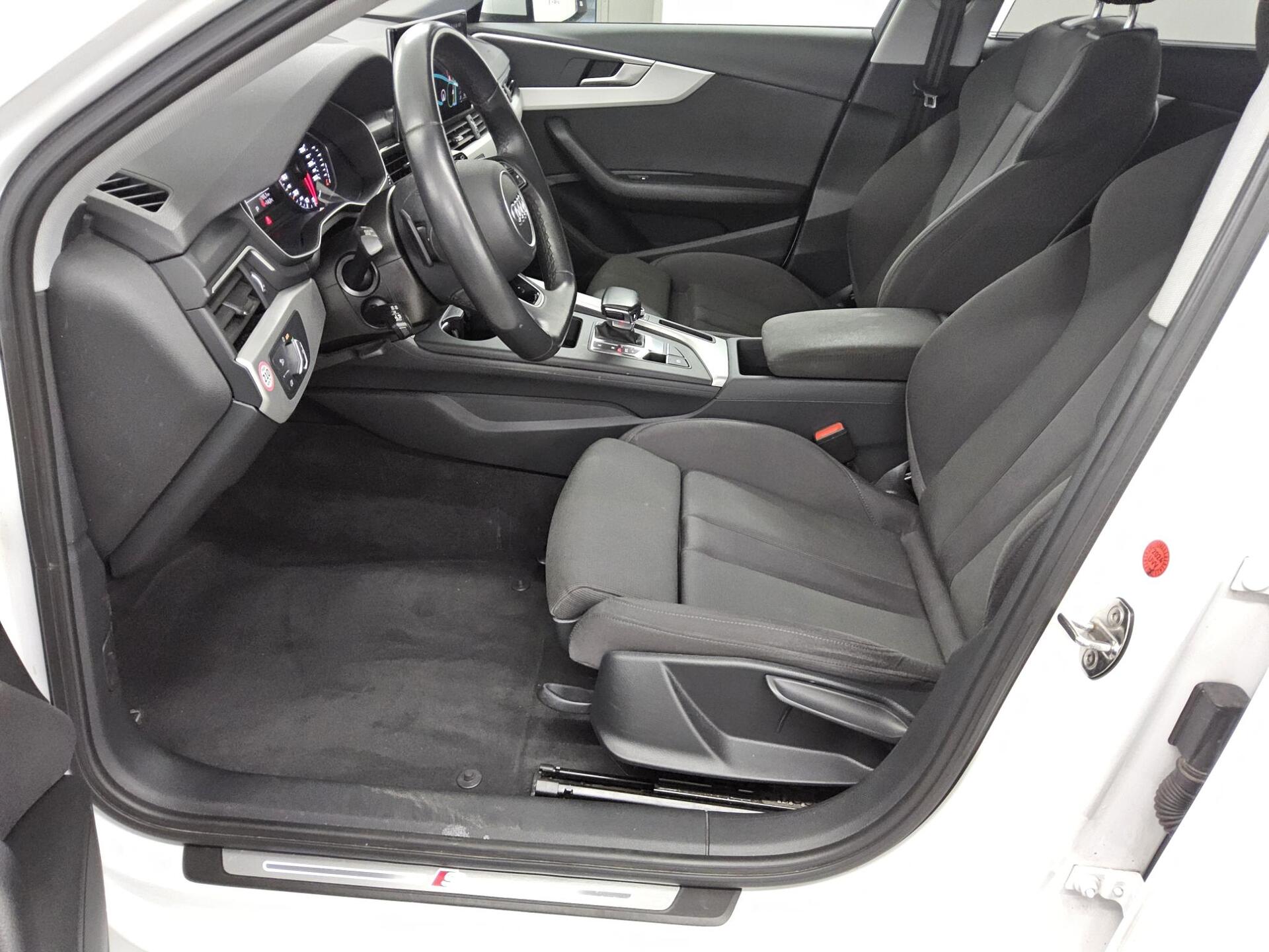 Audi A4 Avant 35 TFSI S-Line Navi LED RfK Tempomat 8