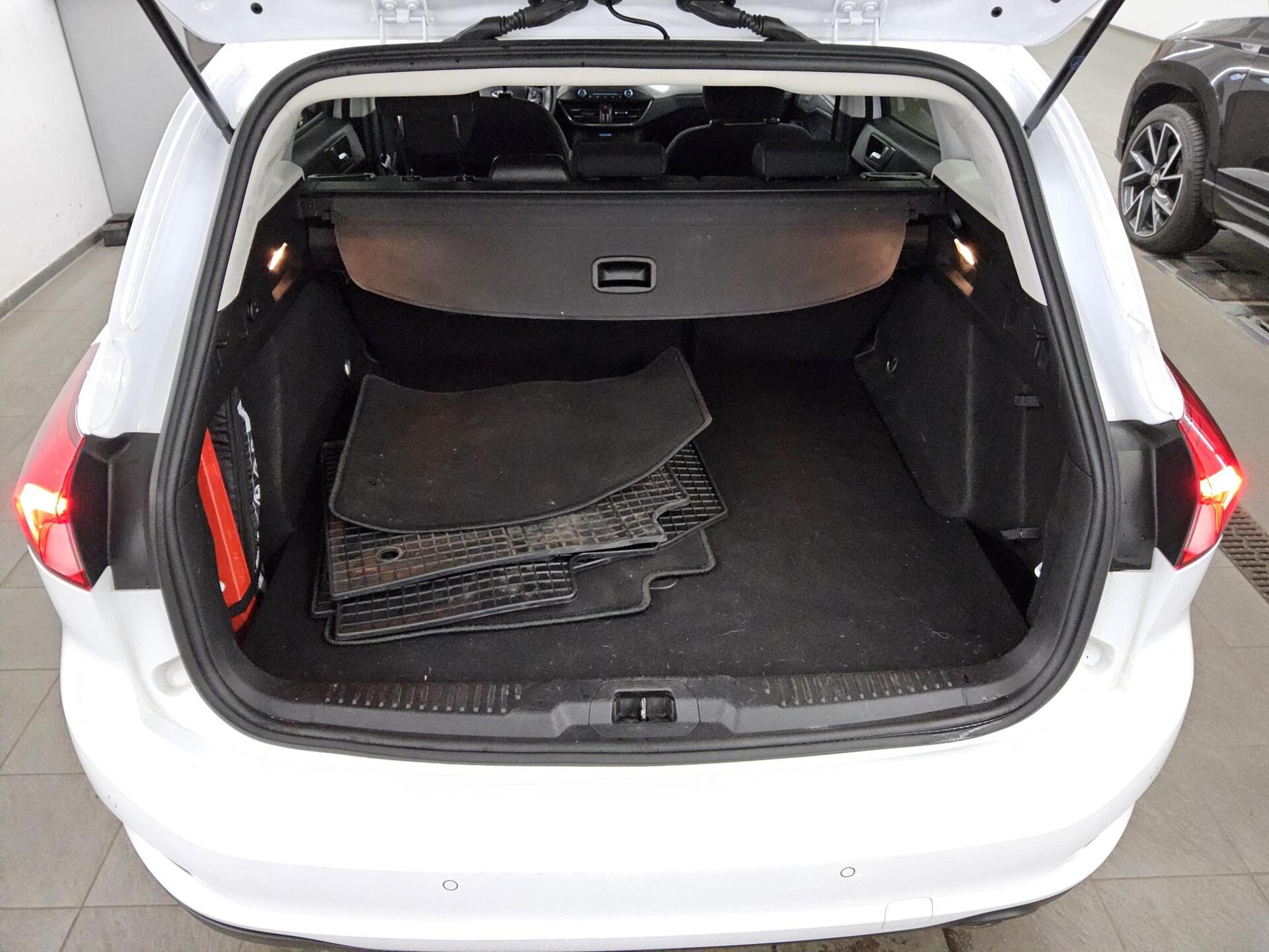 Ford Focus Turnier 2.0 EB Titanium Navi LED Shz RFK 11