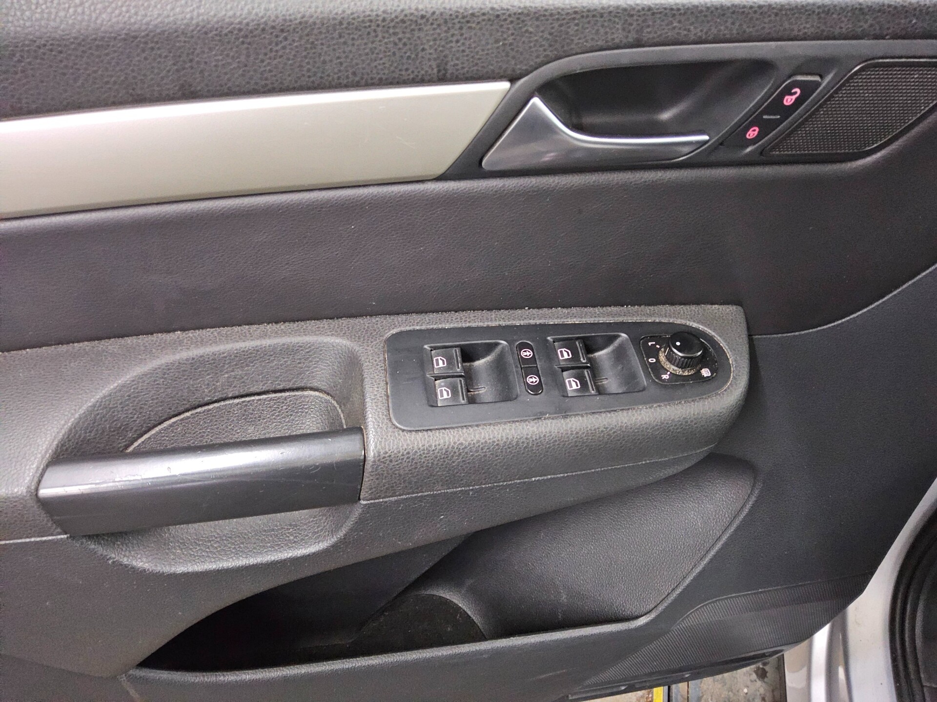 Seat Alhambra 2.0 TDI Style Leder Navi Xenon HU 08/27 9