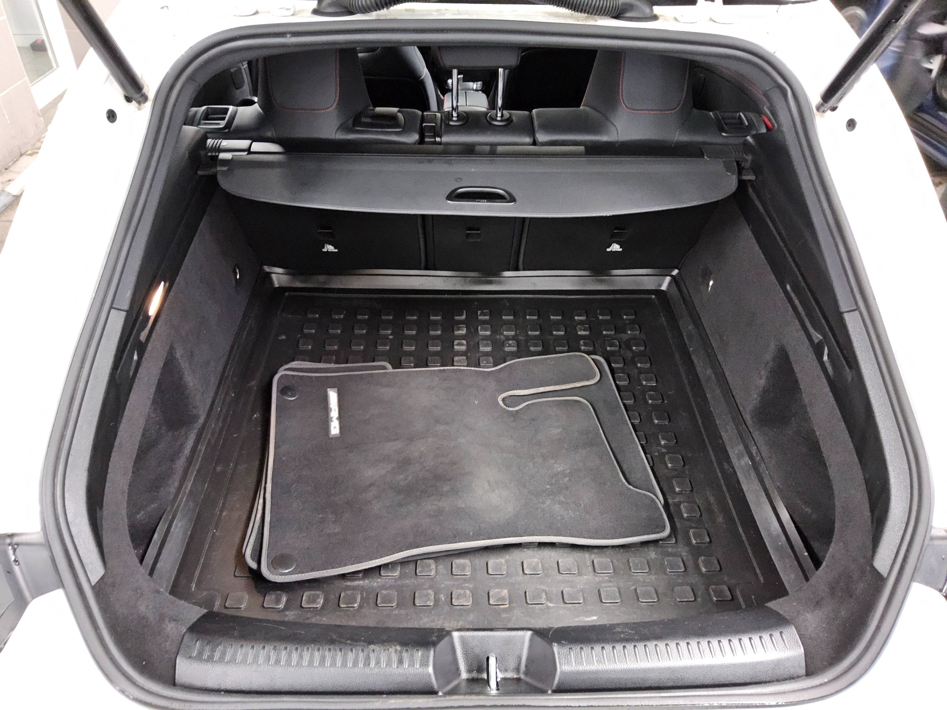 Mercedes-Benz CLA 35 AMG SB 4M Night Navi MB-LED Pano Sound 13