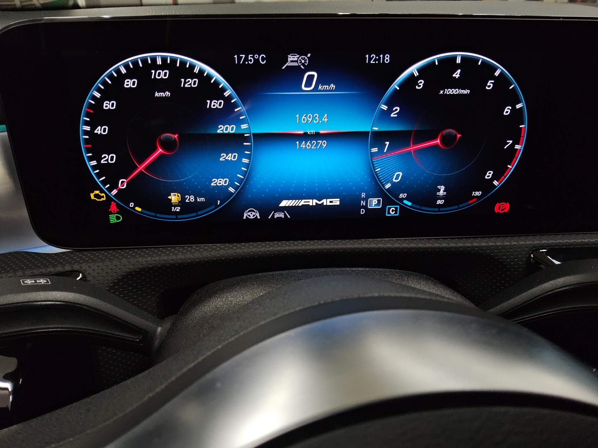 Mercedes-Benz CLA 35 AMG SB 4M Night Navi MB-LED Pano Sound 8